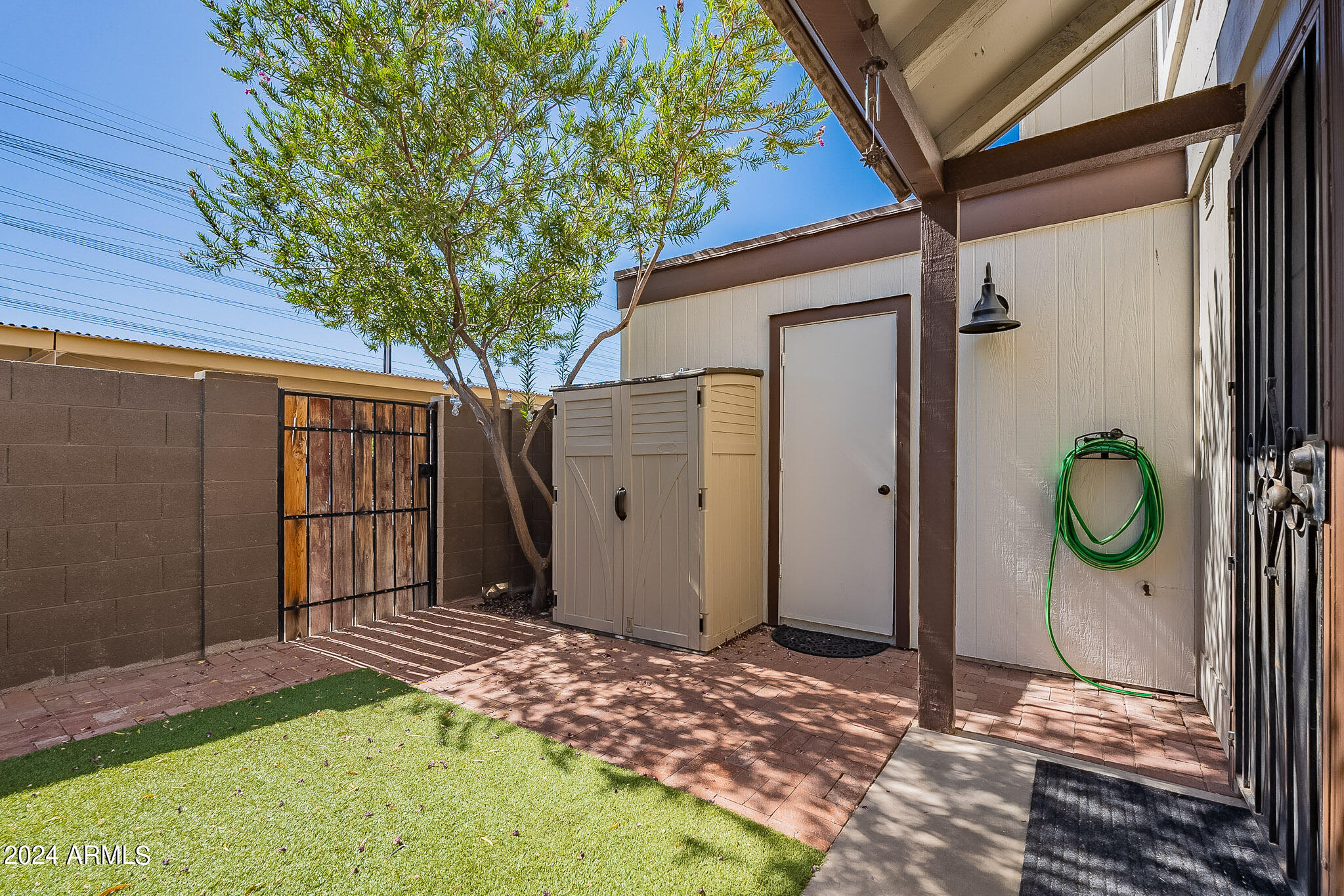1008 E Diamond Drive