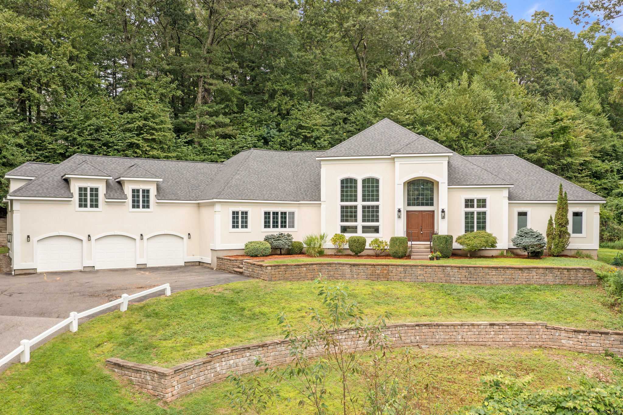 1485 Diamond Lake Road