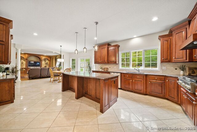 420 Winding Ridge