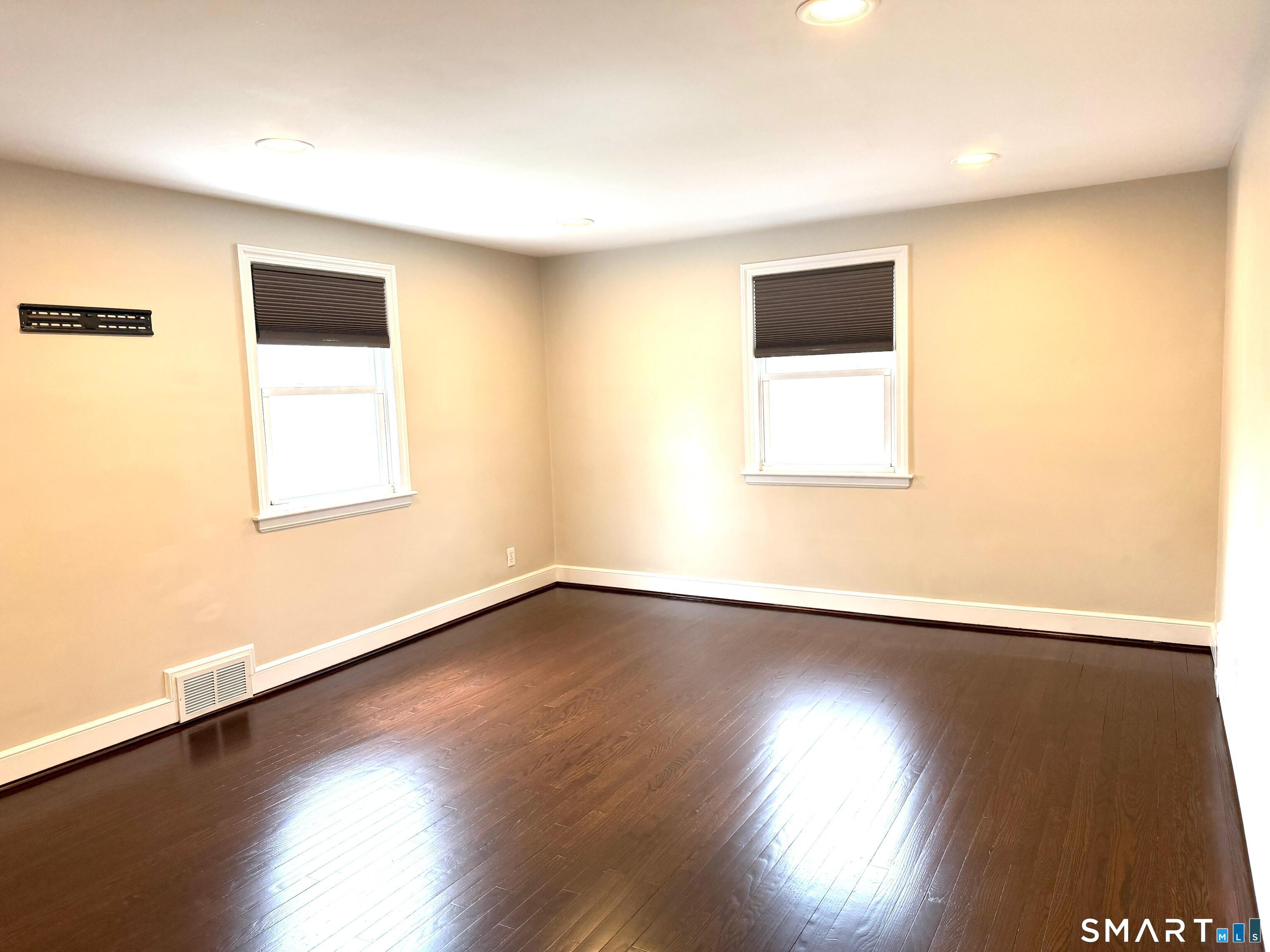 28 Miamis Road
