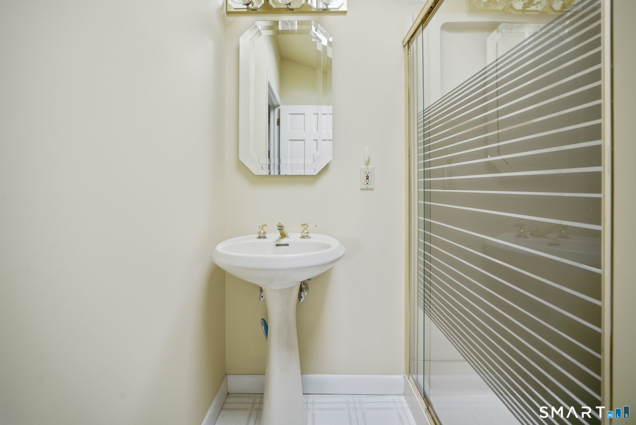 11 Orchard Hill Drive