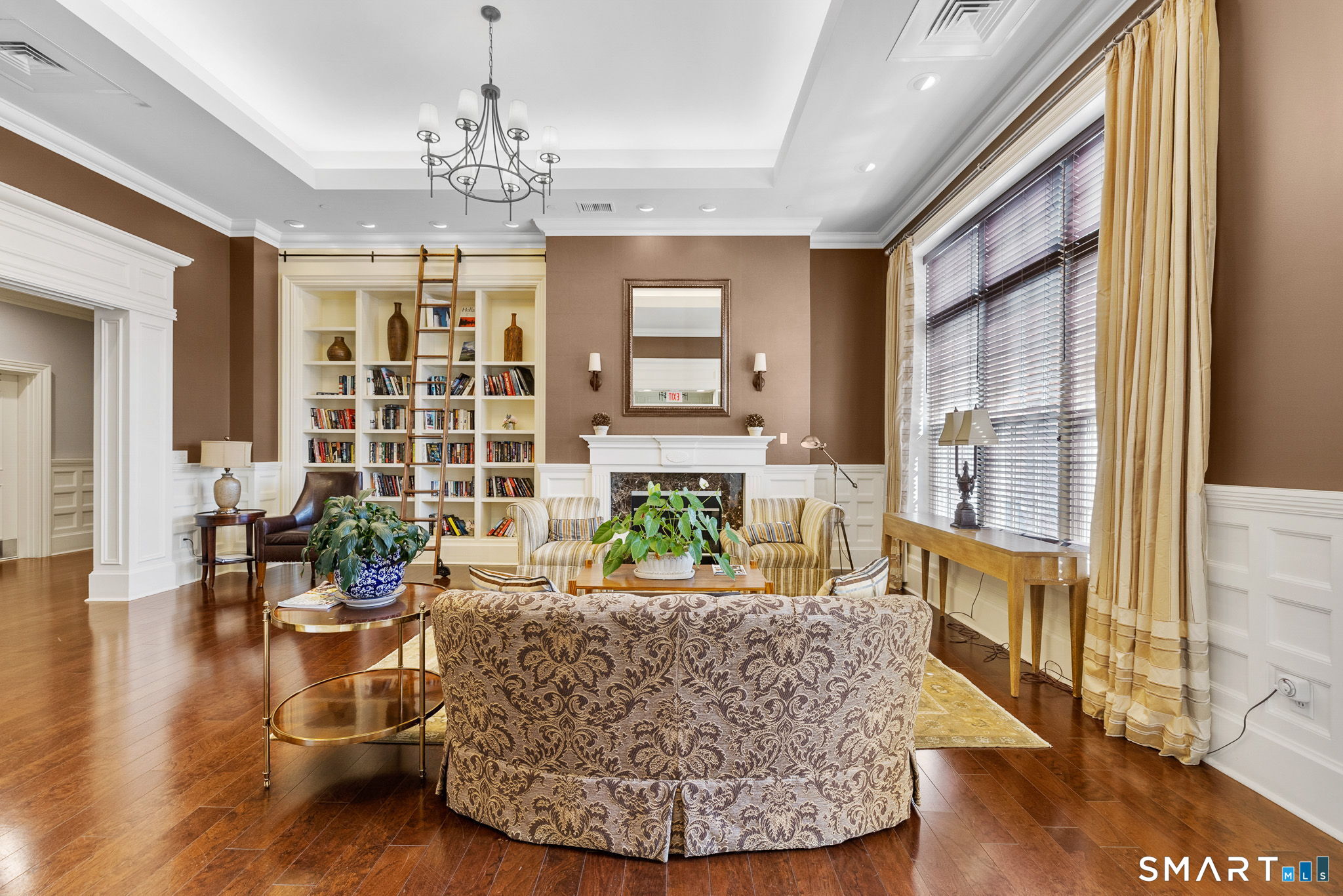 85 Memorial Road 205