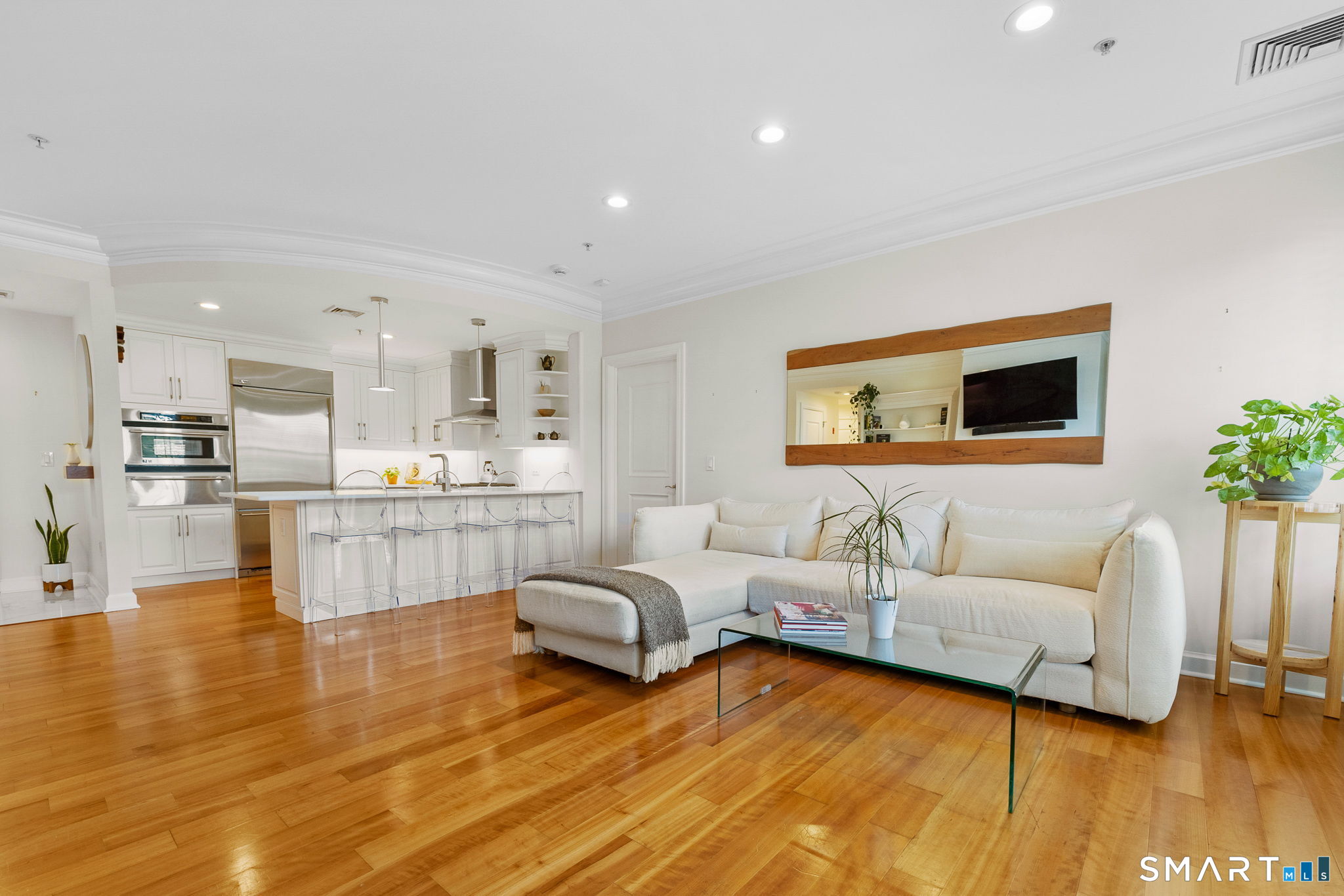 85 Memorial Road 205