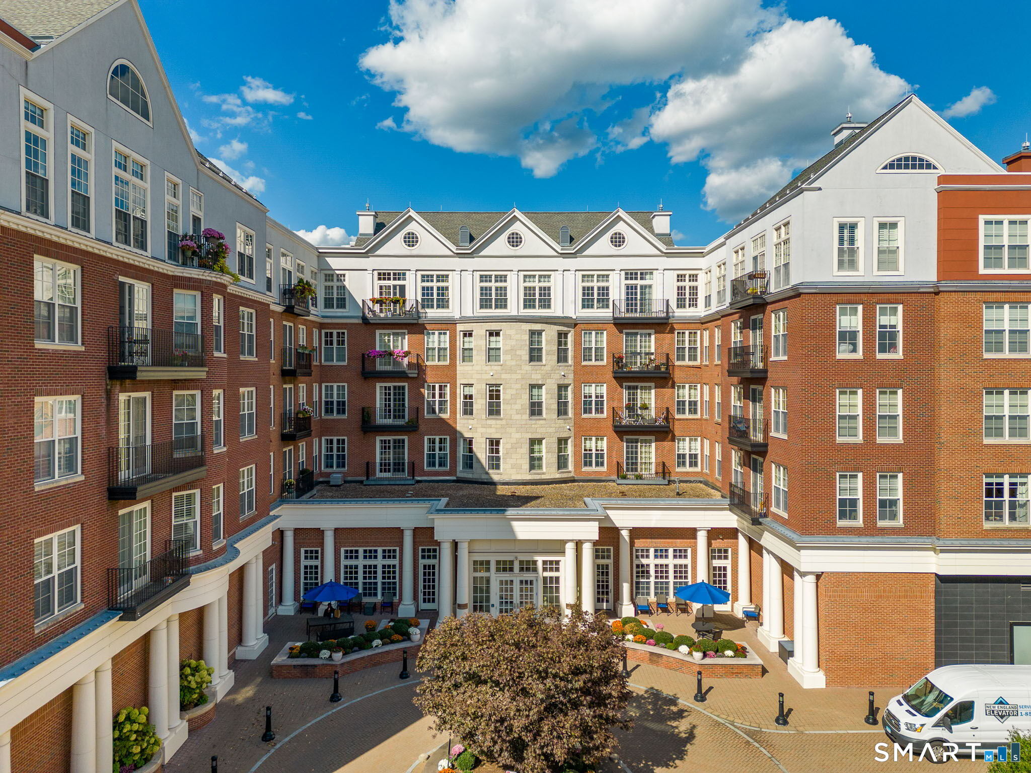 85 Memorial Road 205