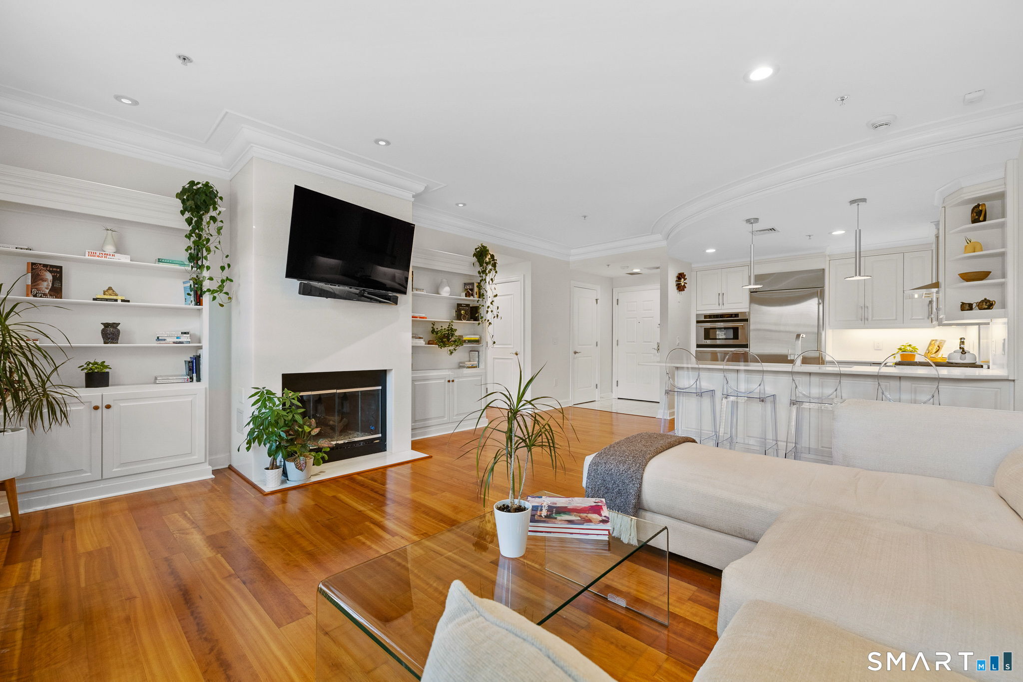 85 Memorial Road 205