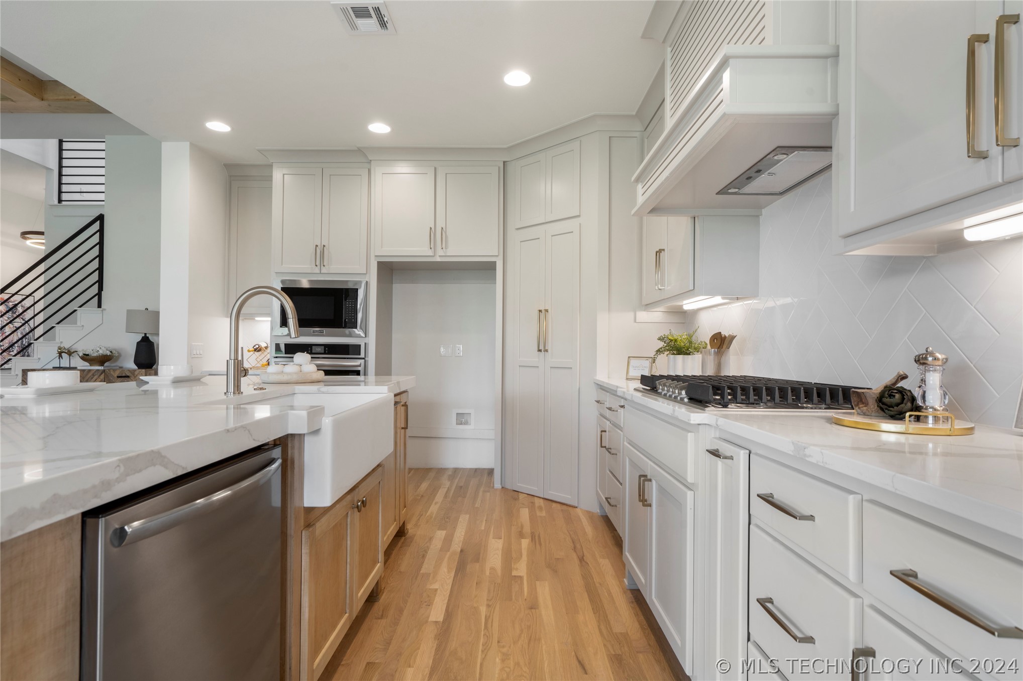 2969 E 146th Place S