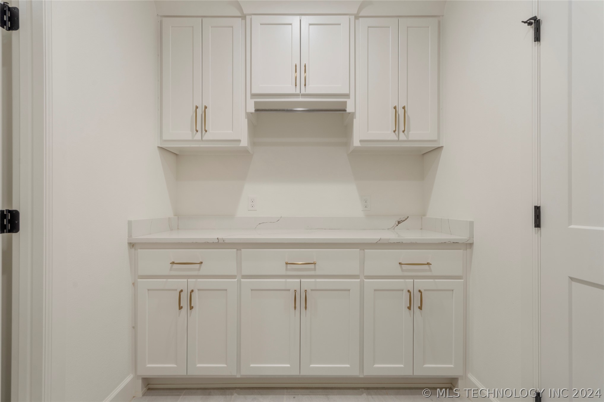 2969 E 146th Place S