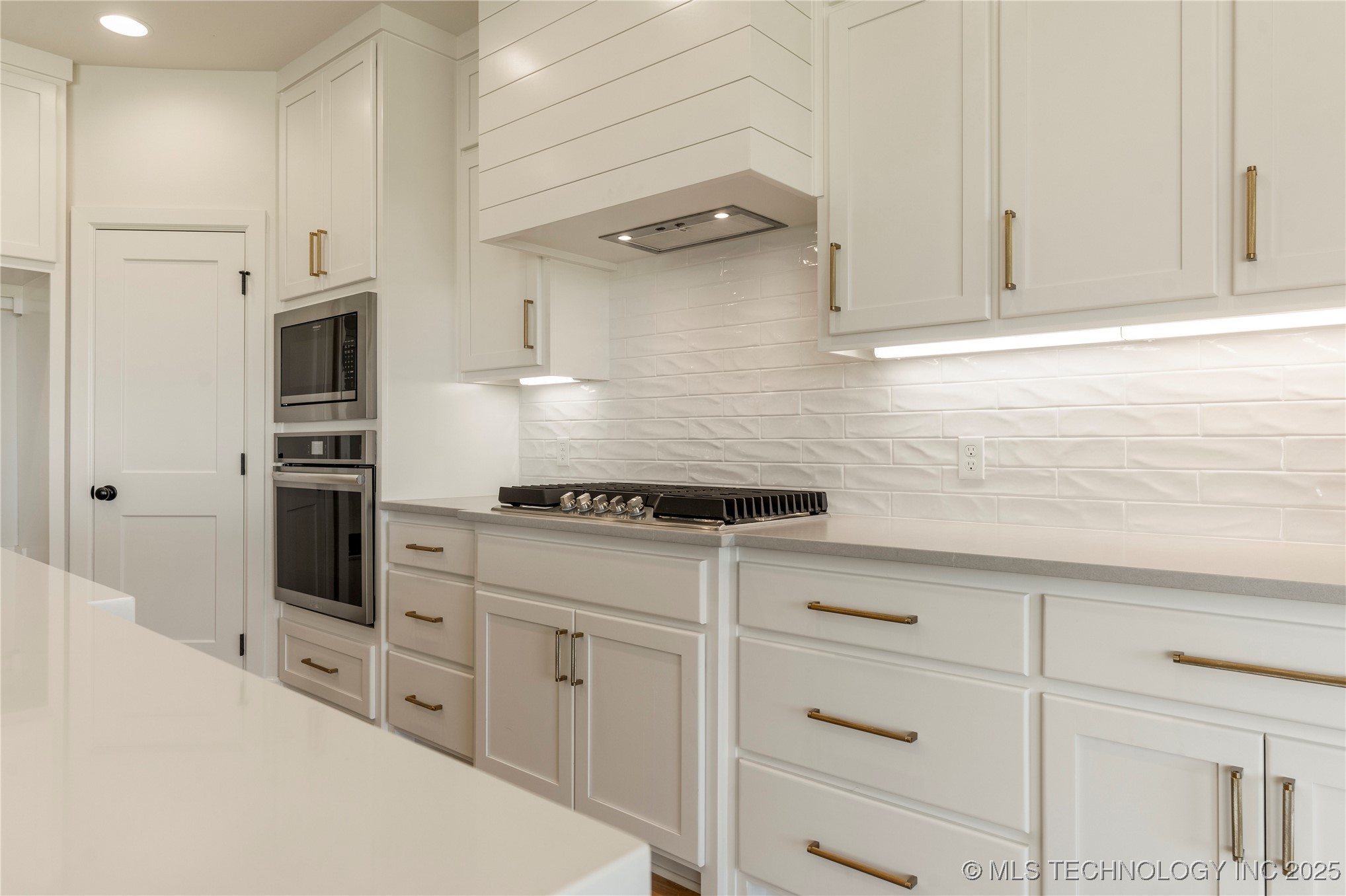 3036 E 146th Place S
