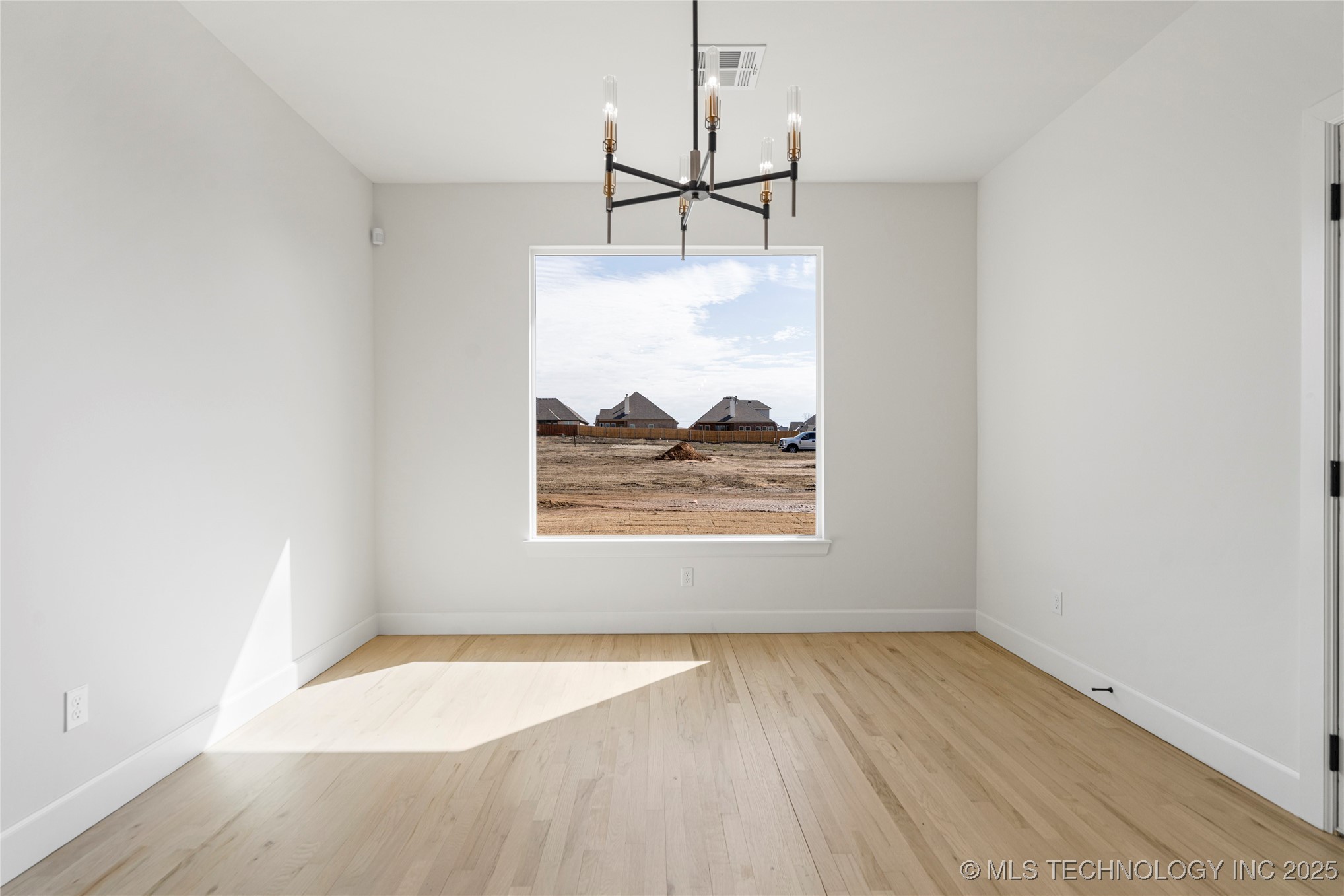 2038 E 129th Street