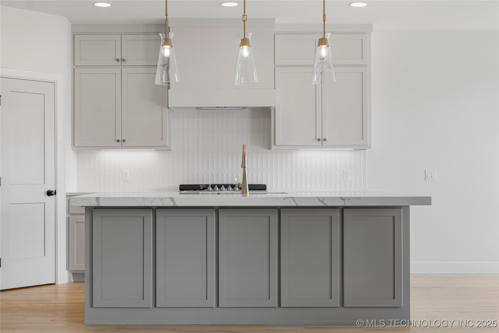 2038 E 129th Street