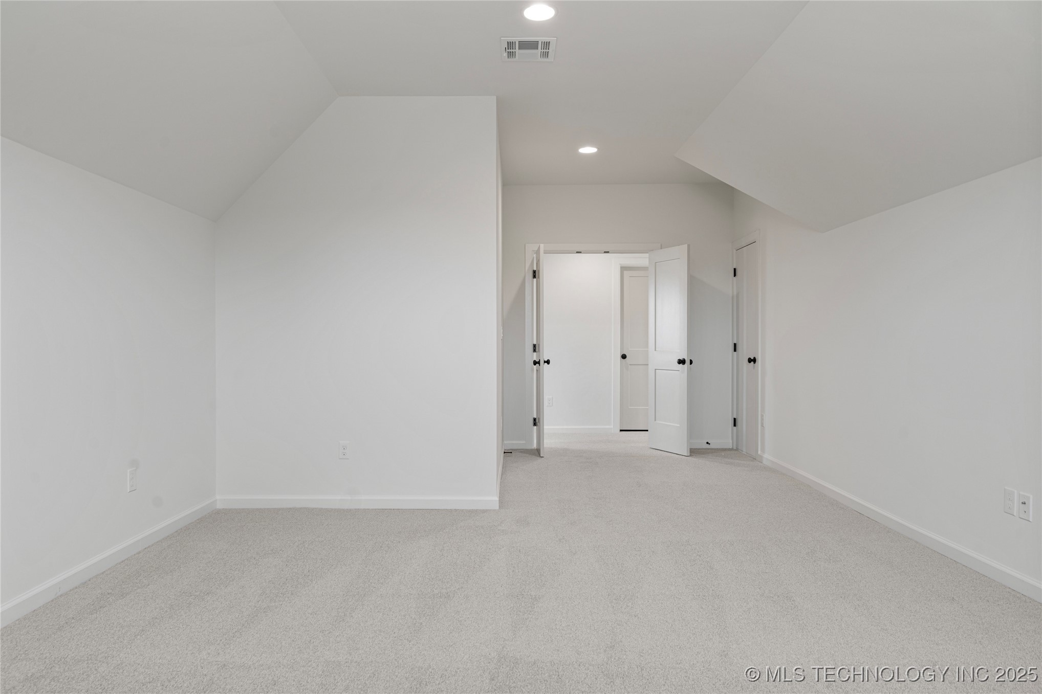 2038 E 129th Street