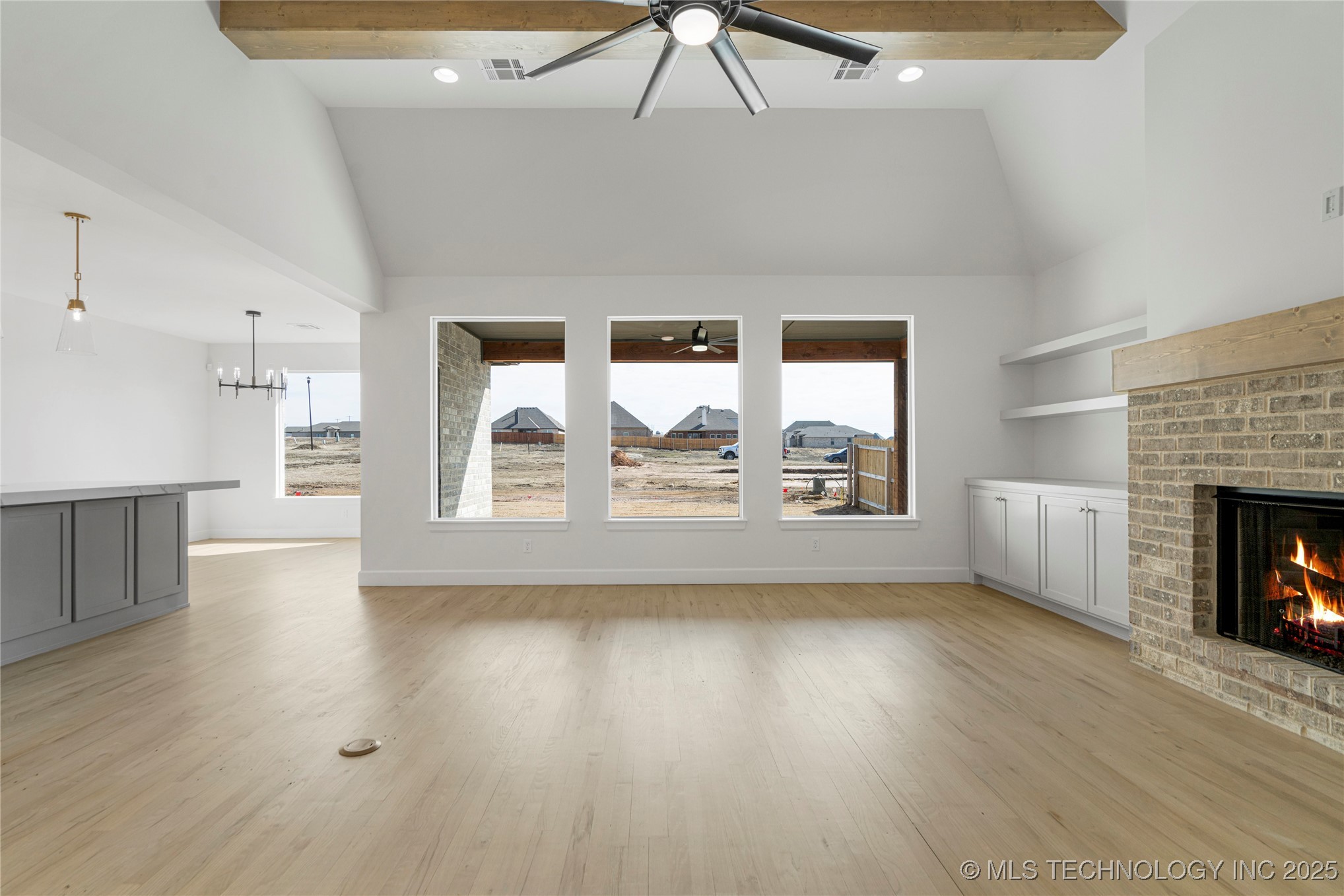 2038 E 129th Street