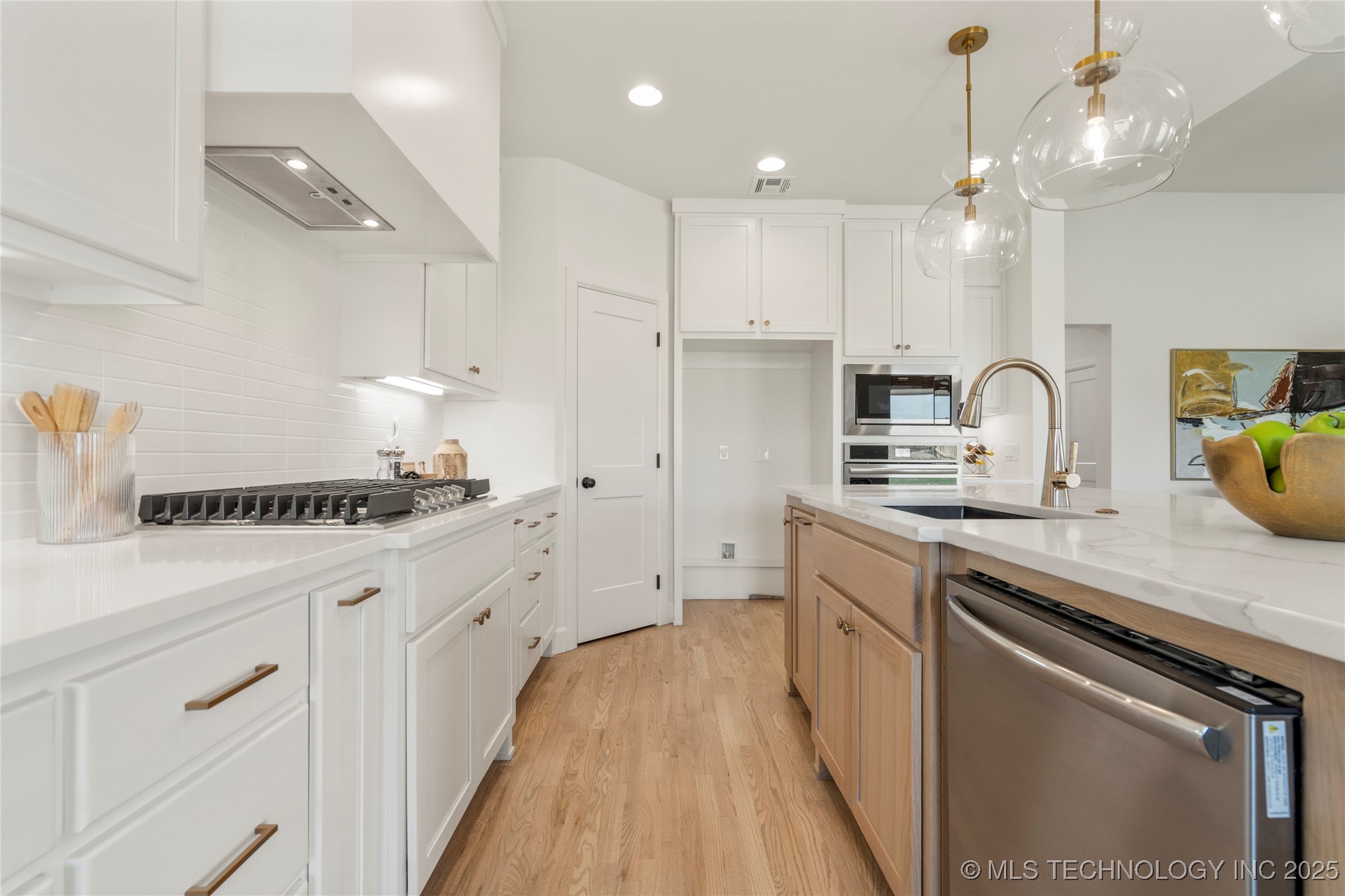2072 E 129th Place S