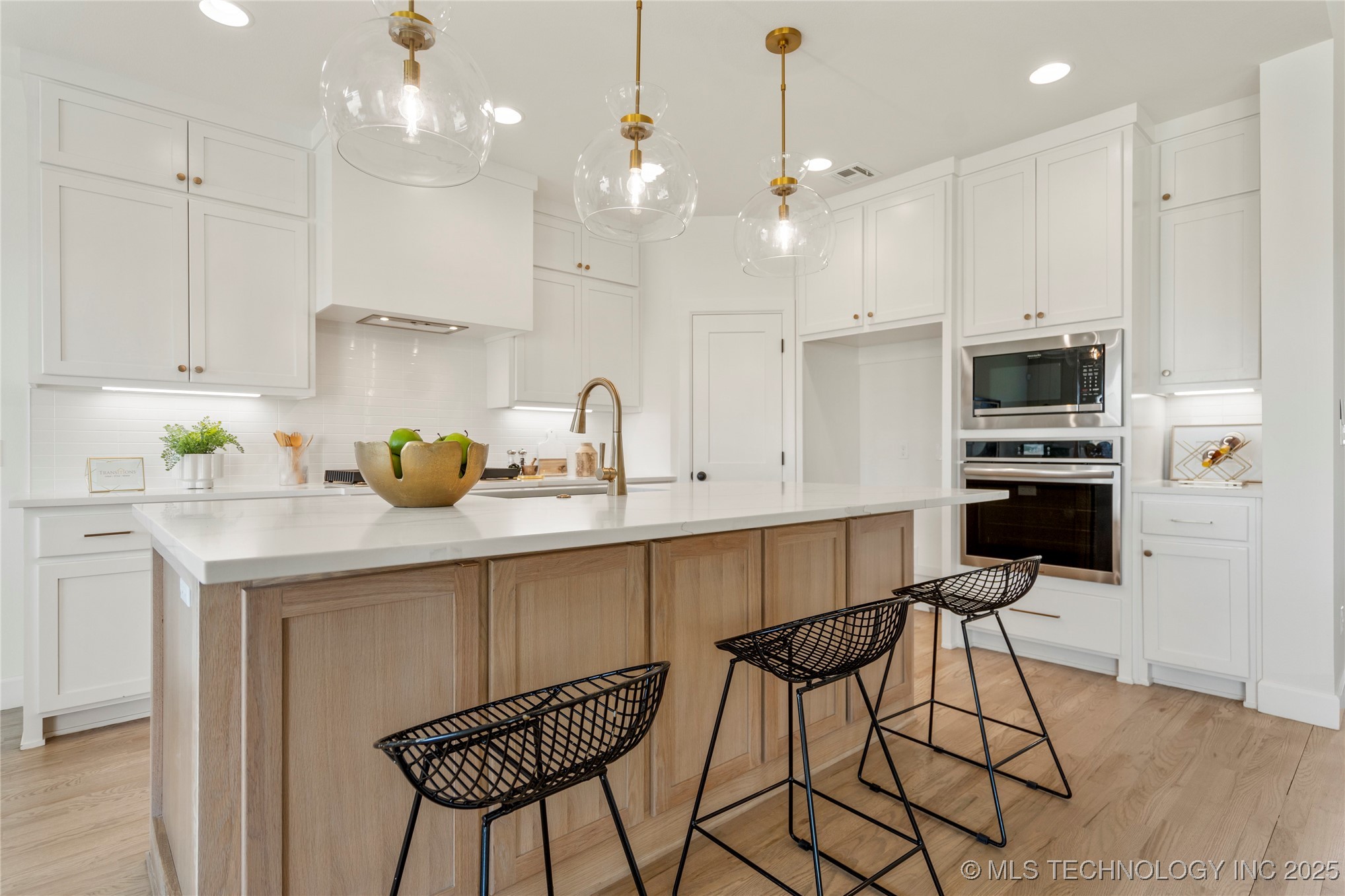 2072 E 129th Place S