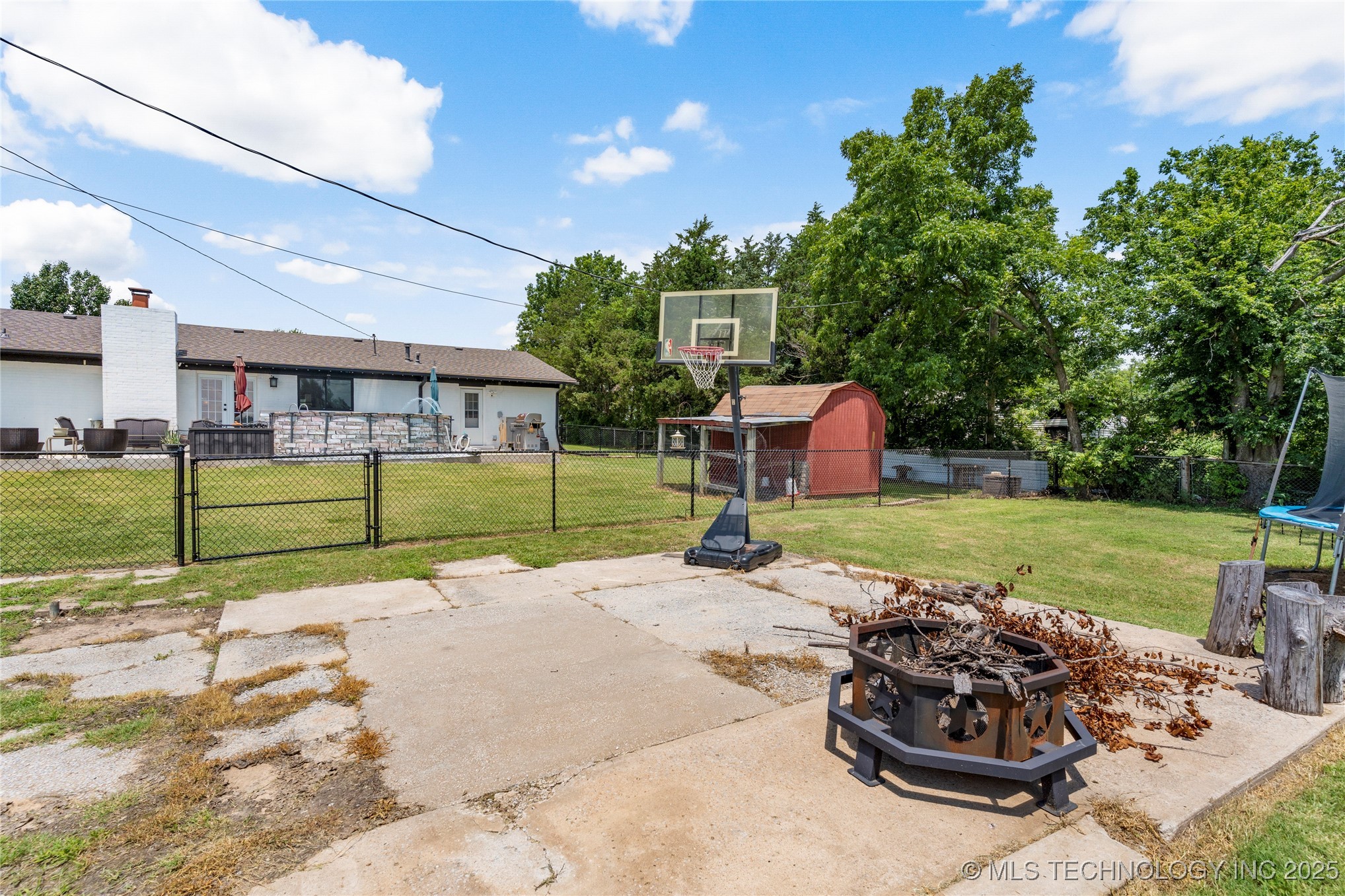 6011 S 115th West Avenue