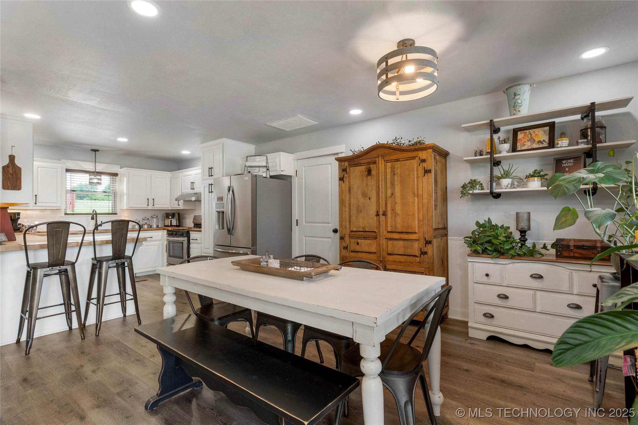 6011 S 115th West Avenue