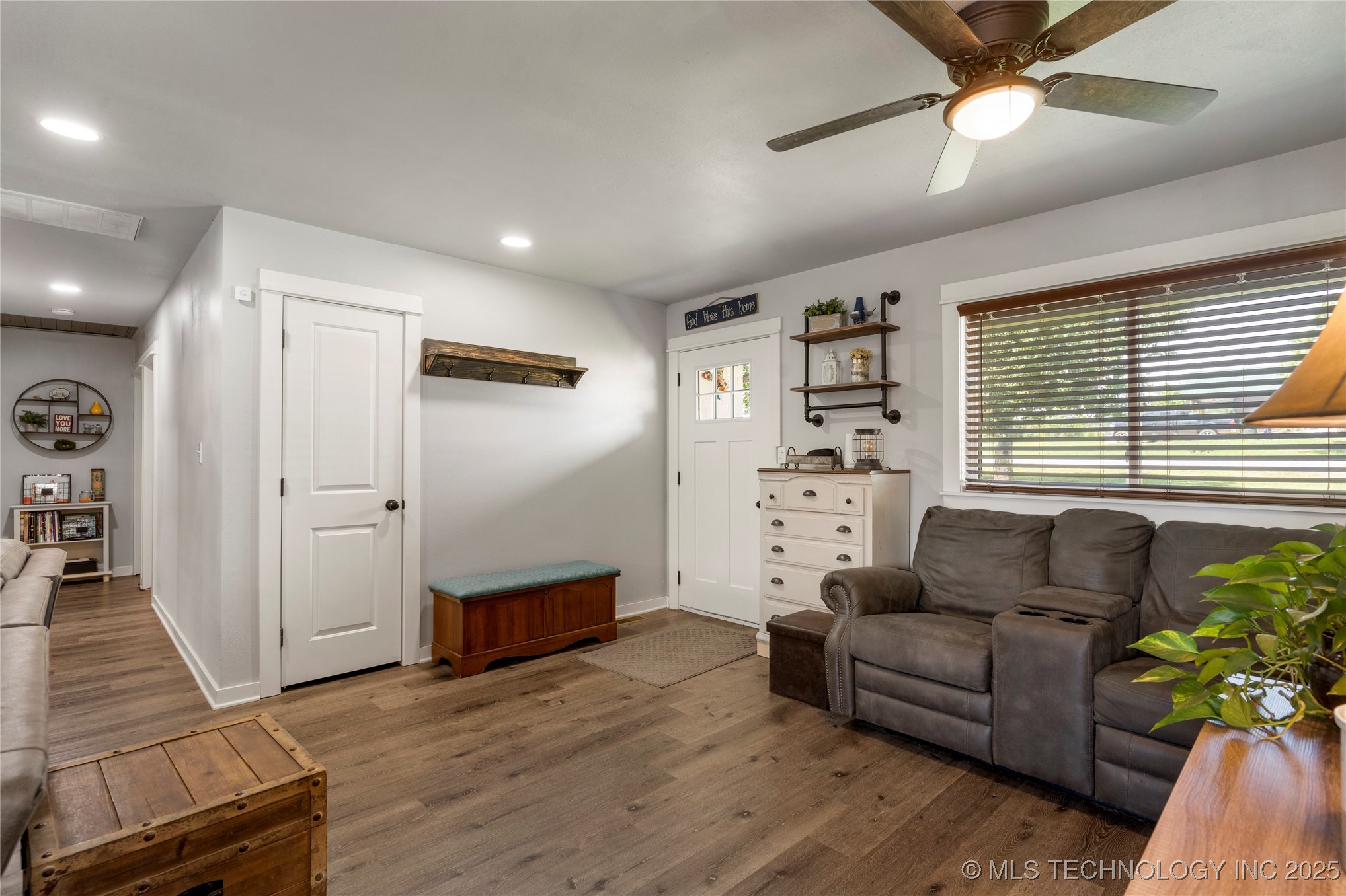 6011 S 115th West Avenue