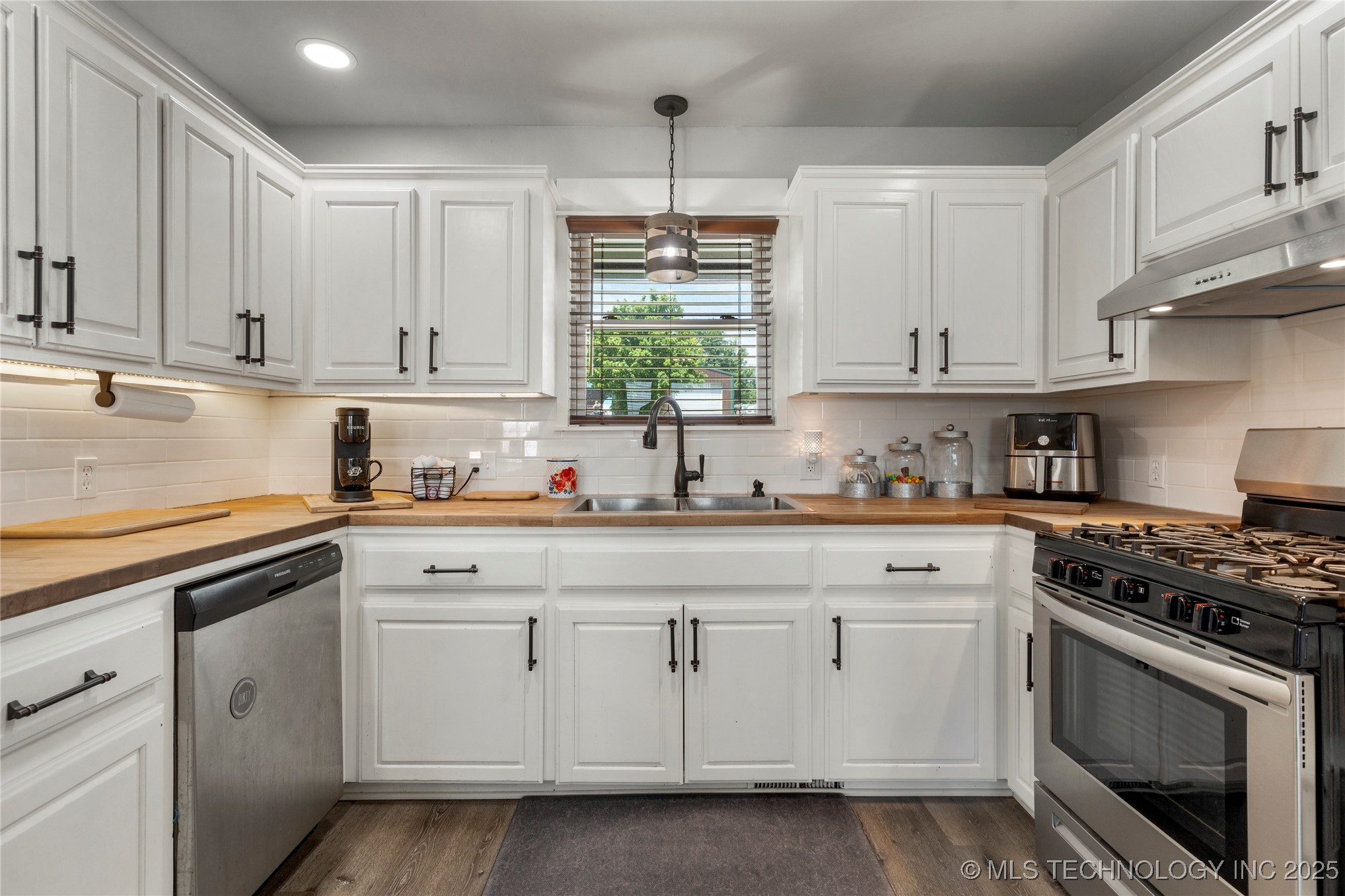 6011 S 115th West Avenue