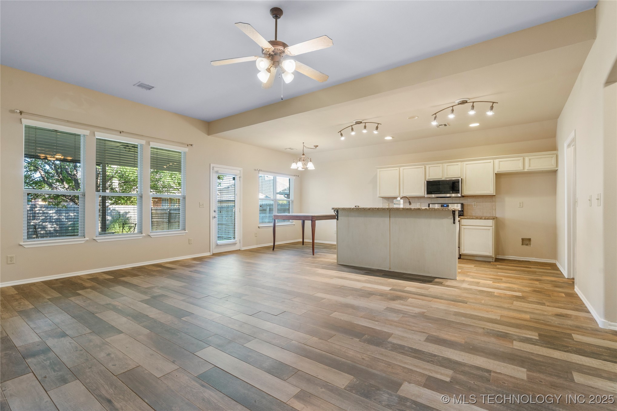 12522 S Cedar Avenue