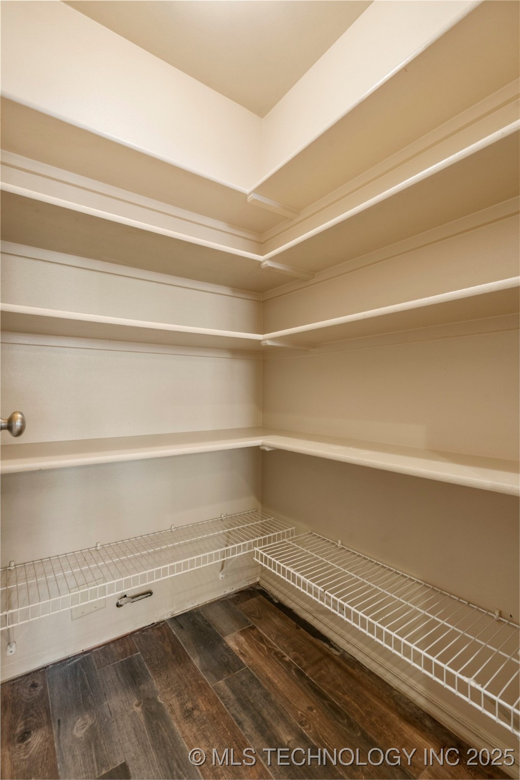 12522 S Cedar Avenue