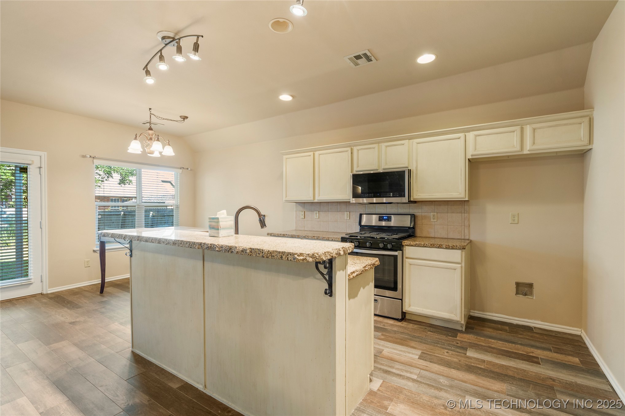 12522 S Cedar Avenue