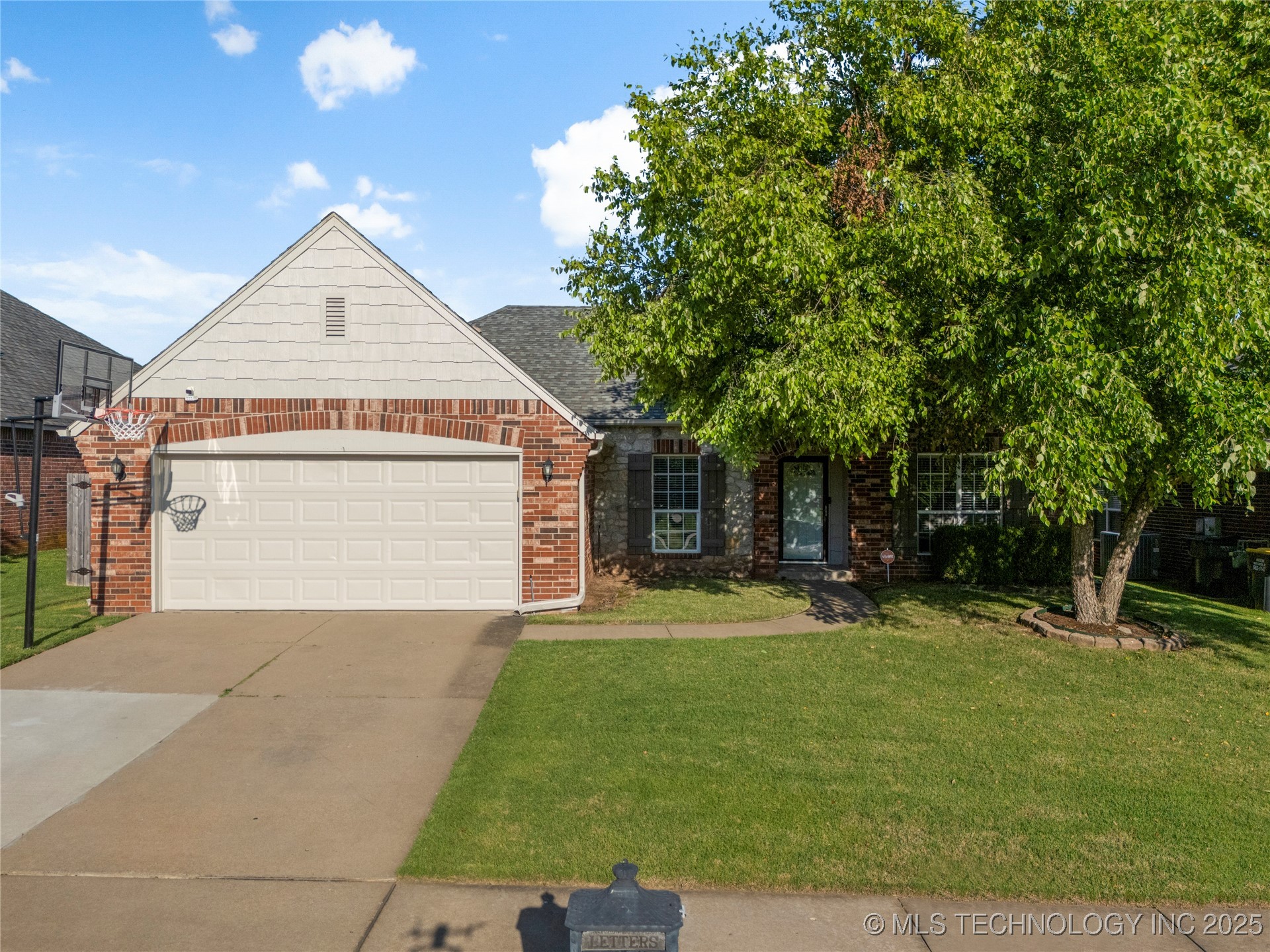 12522 S Cedar Avenue