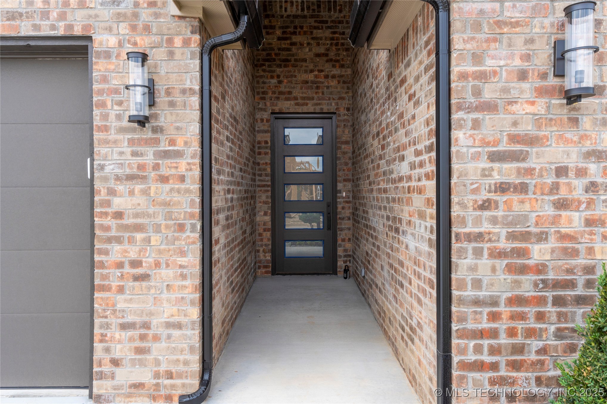 13630 S 21st Place E