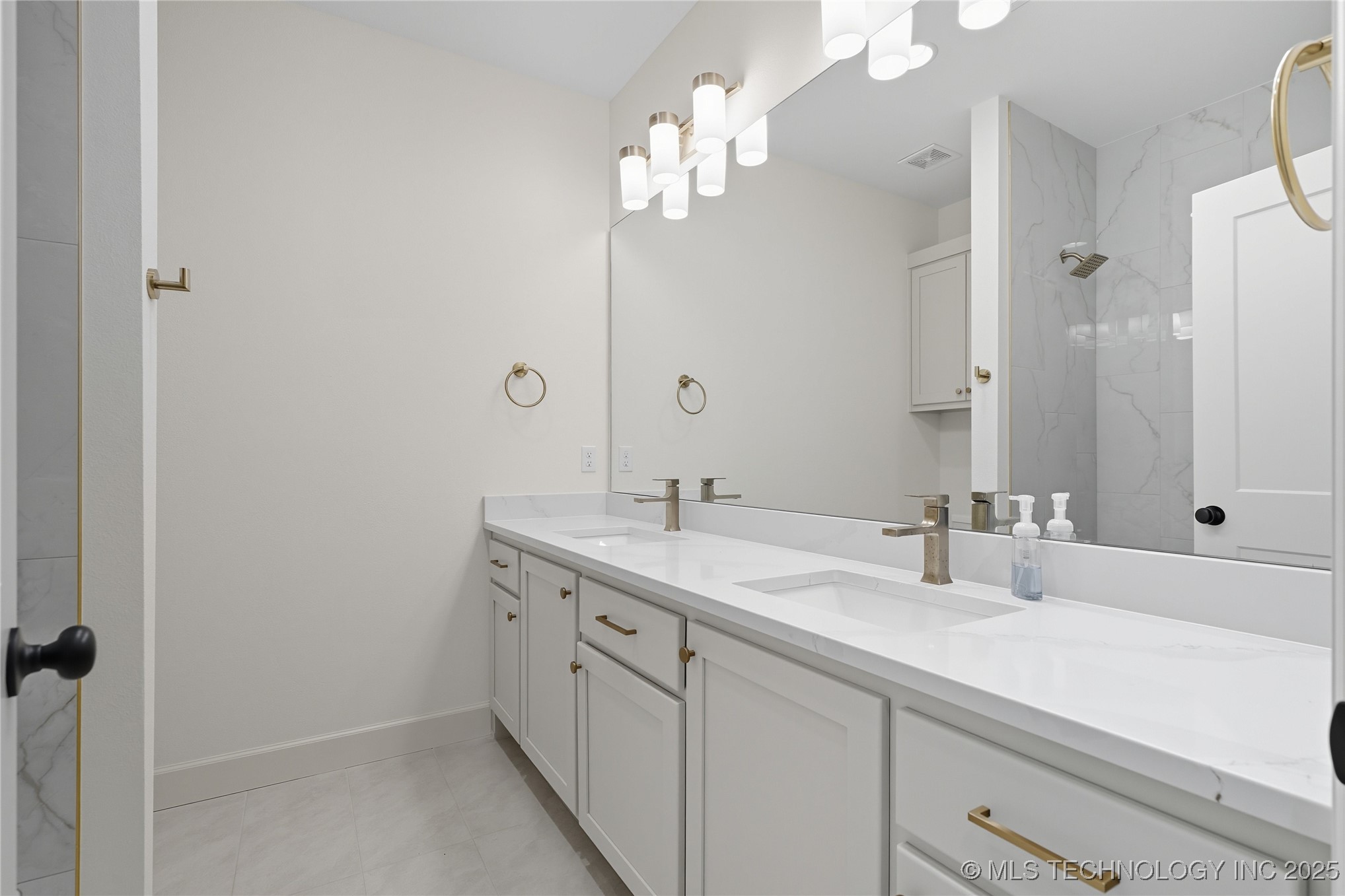 13630 S 21st Place E