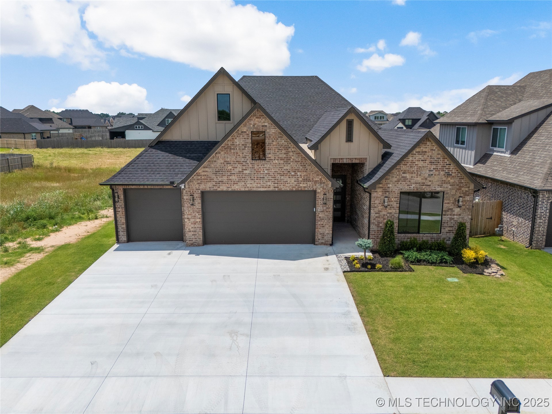 13630 S 21st Place E