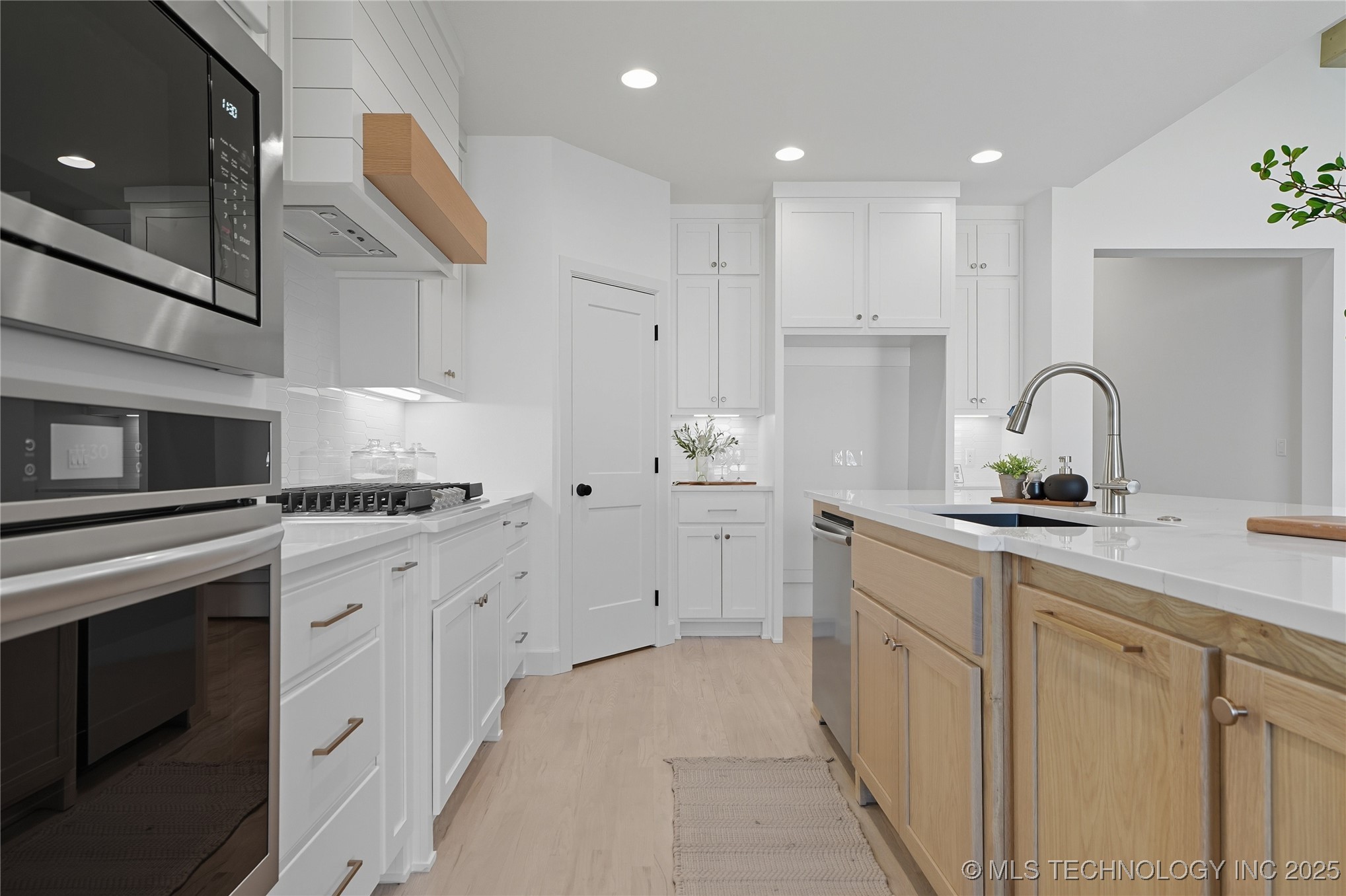 13630 S 21st Place E