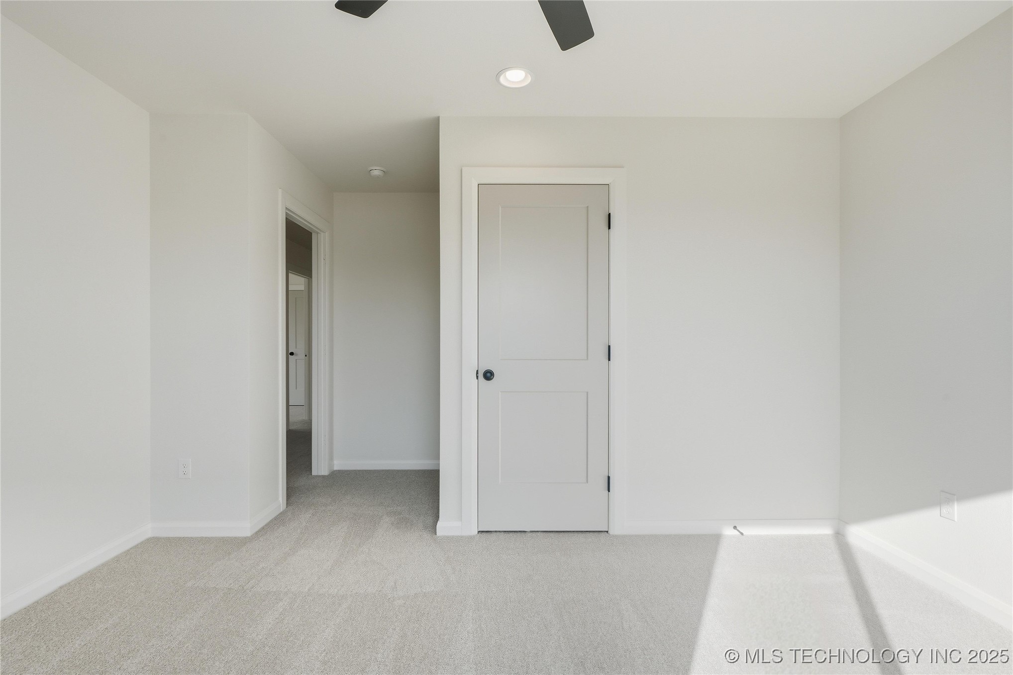 14283 S Evanston Avenue