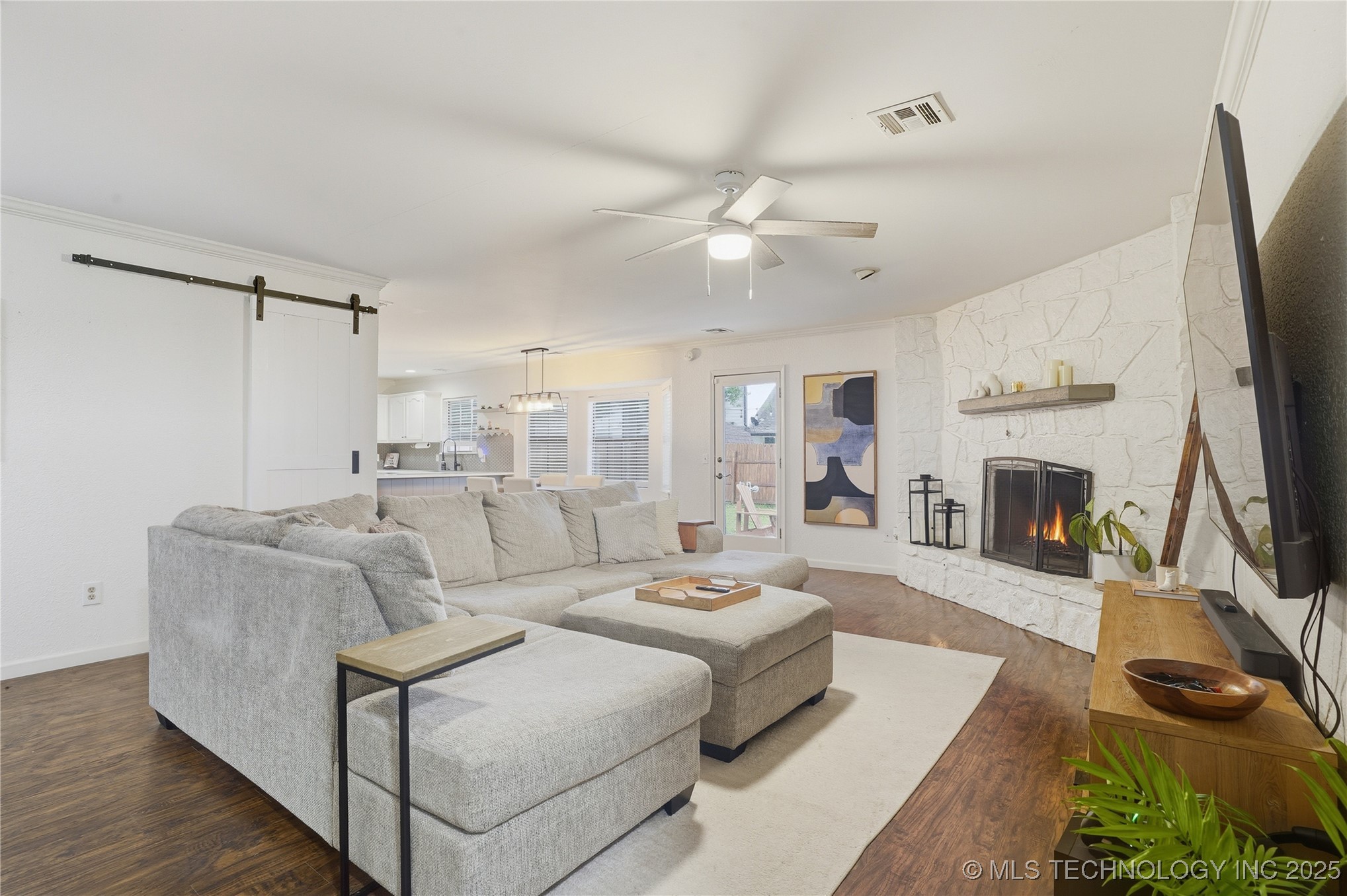 2811 W Atlanta Place