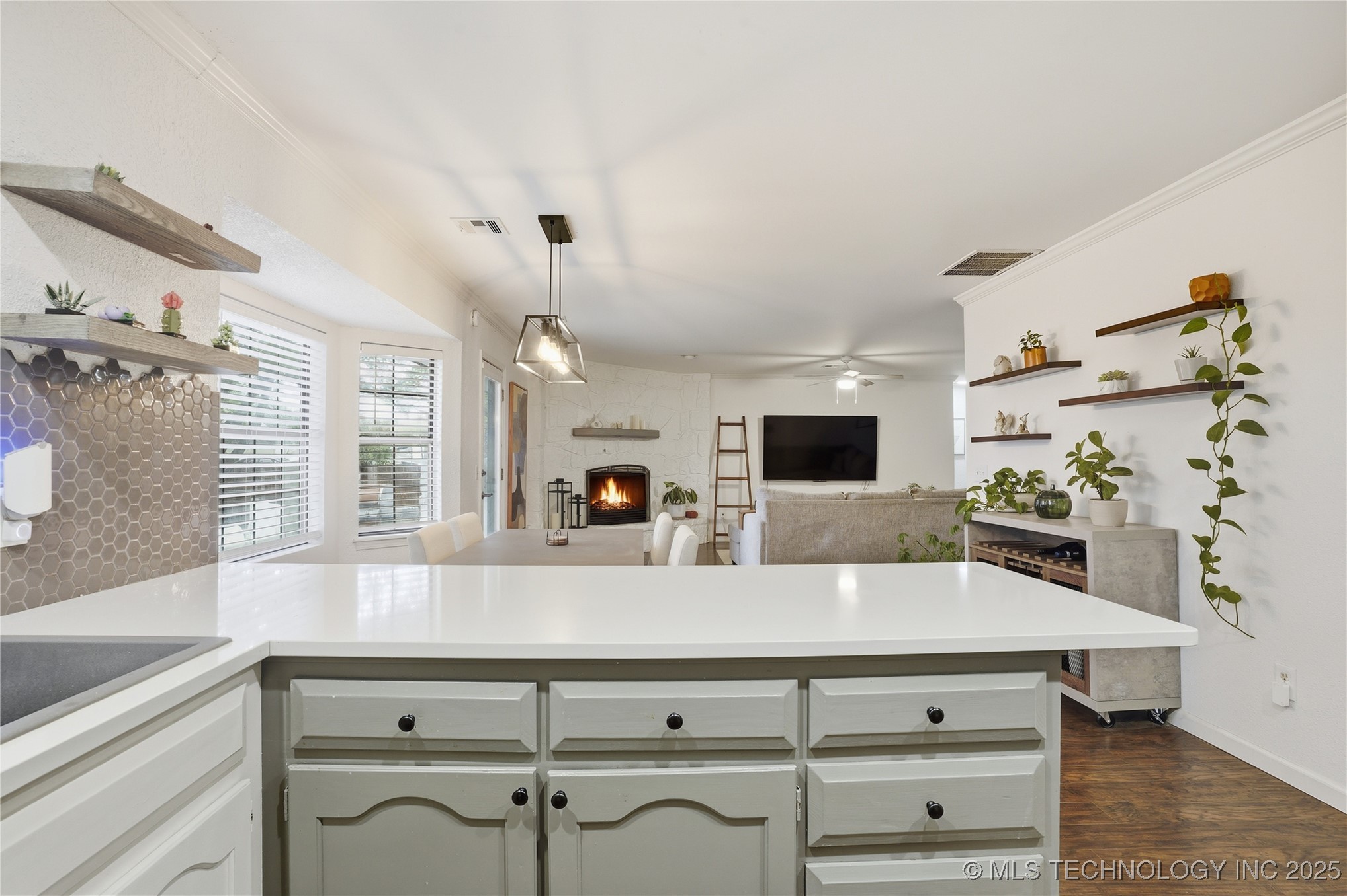 2811 W Atlanta Place