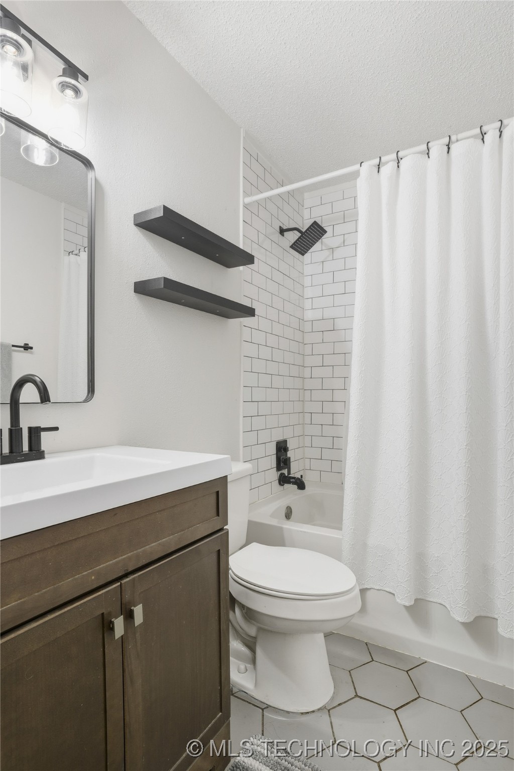 2811 W Atlanta Place