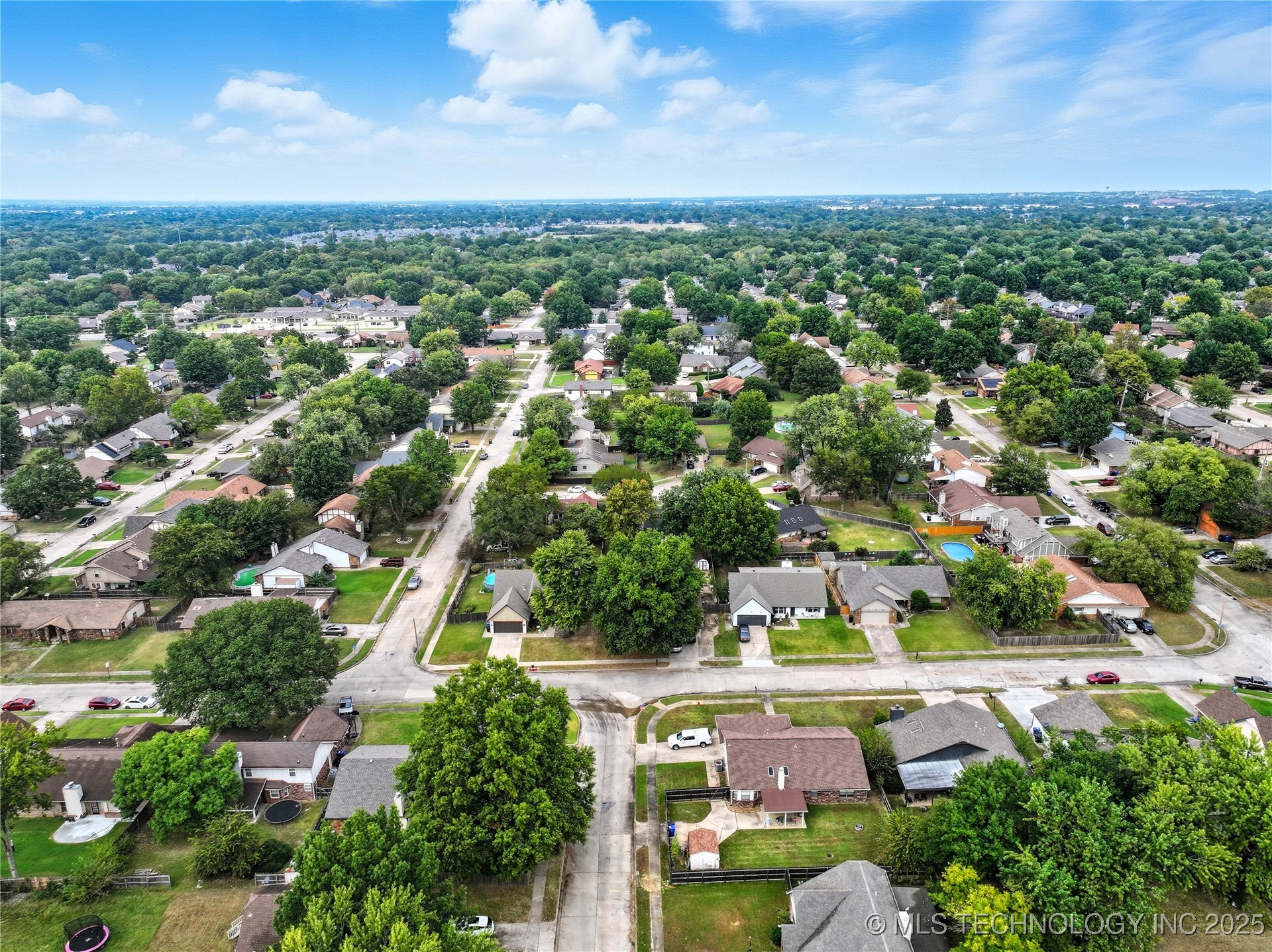 2811 W Atlanta Place