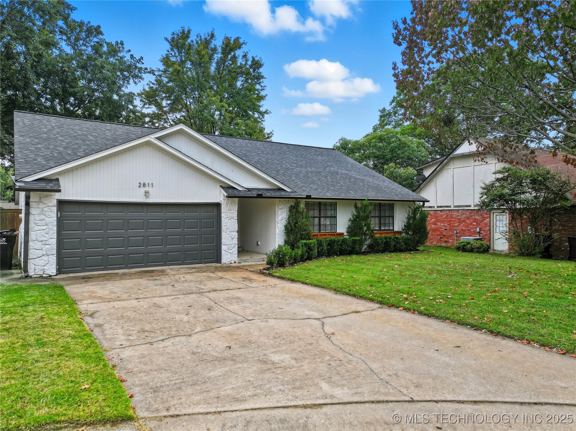 2811 W Atlanta Place