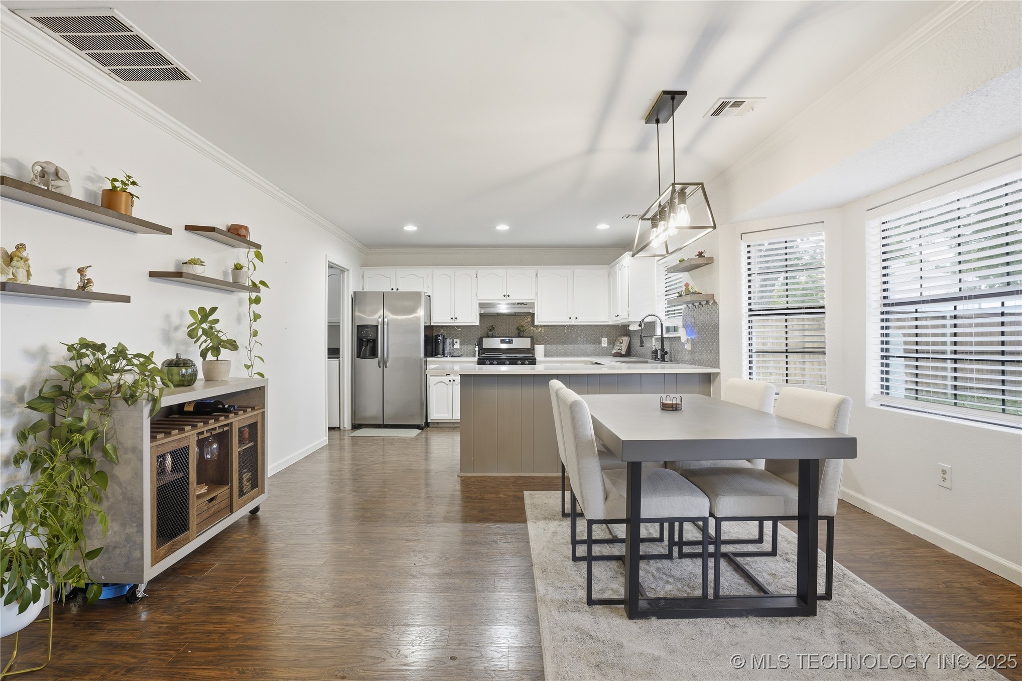 2811 W Atlanta Place