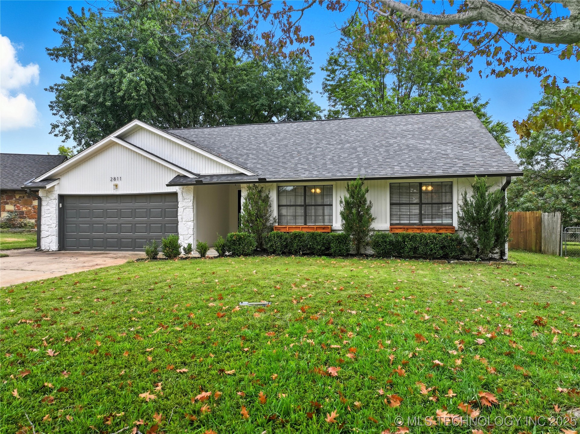 2811 W Atlanta Place