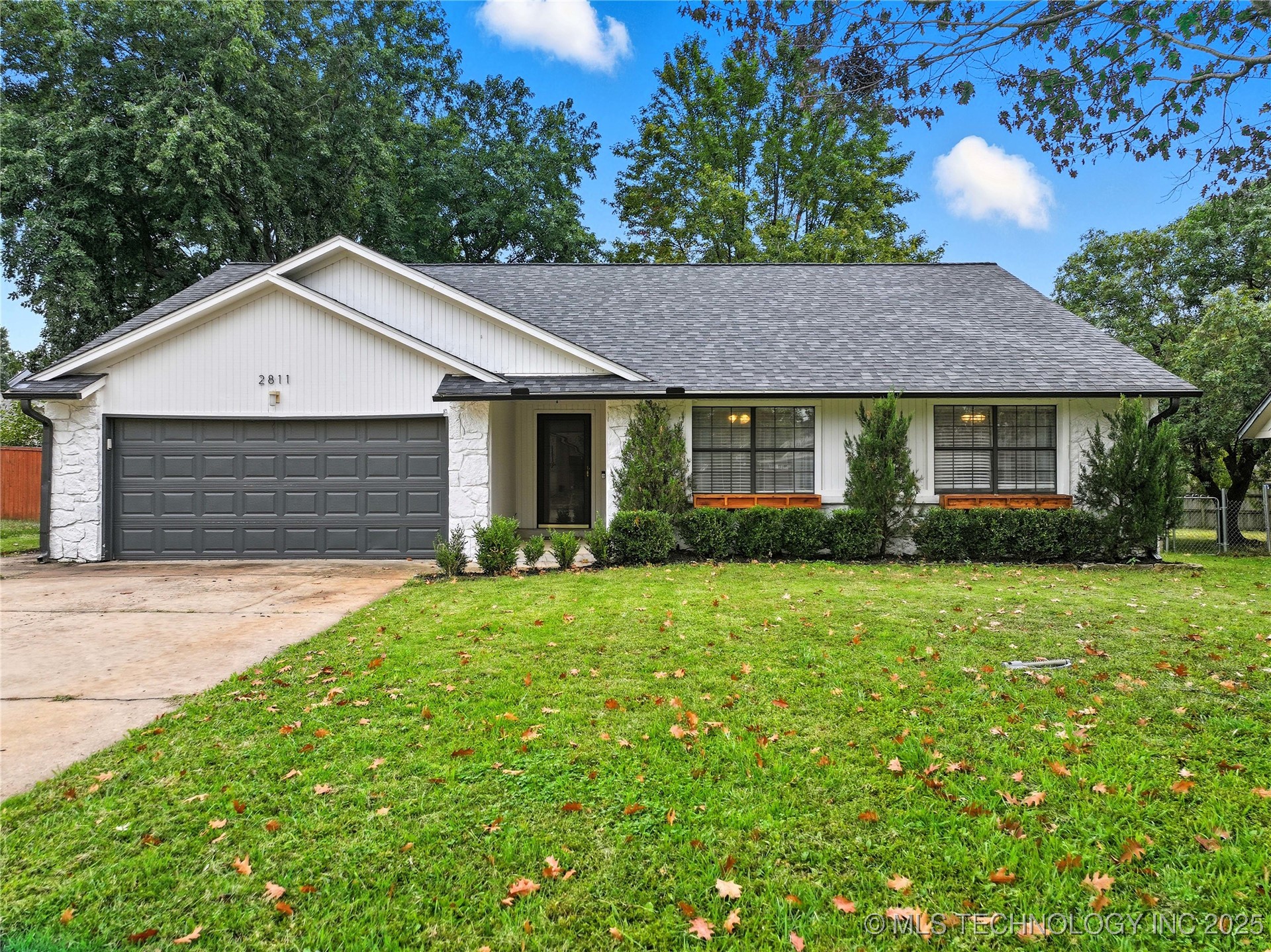 2811 W Atlanta Place