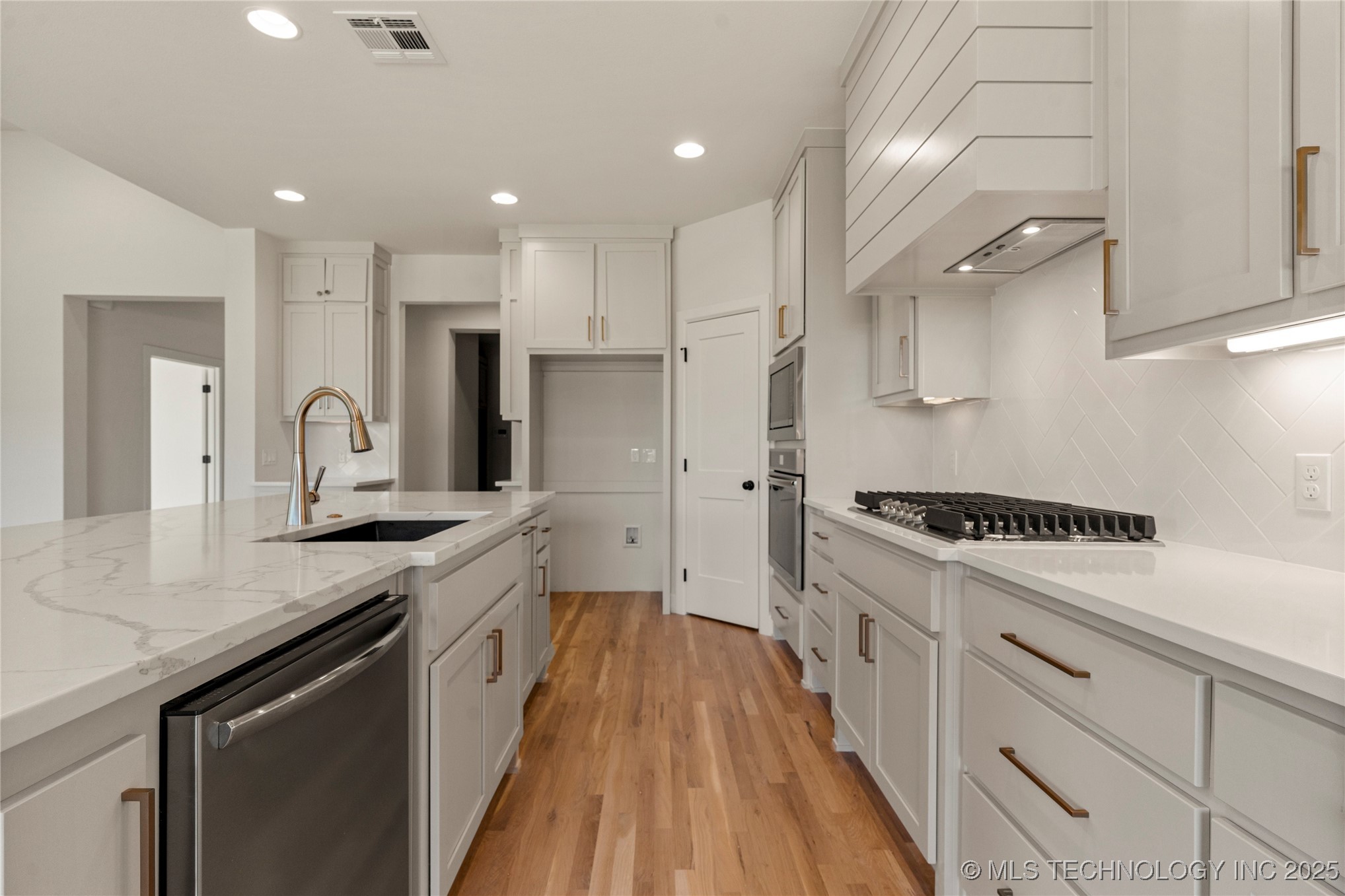 2059 E 129th Place S