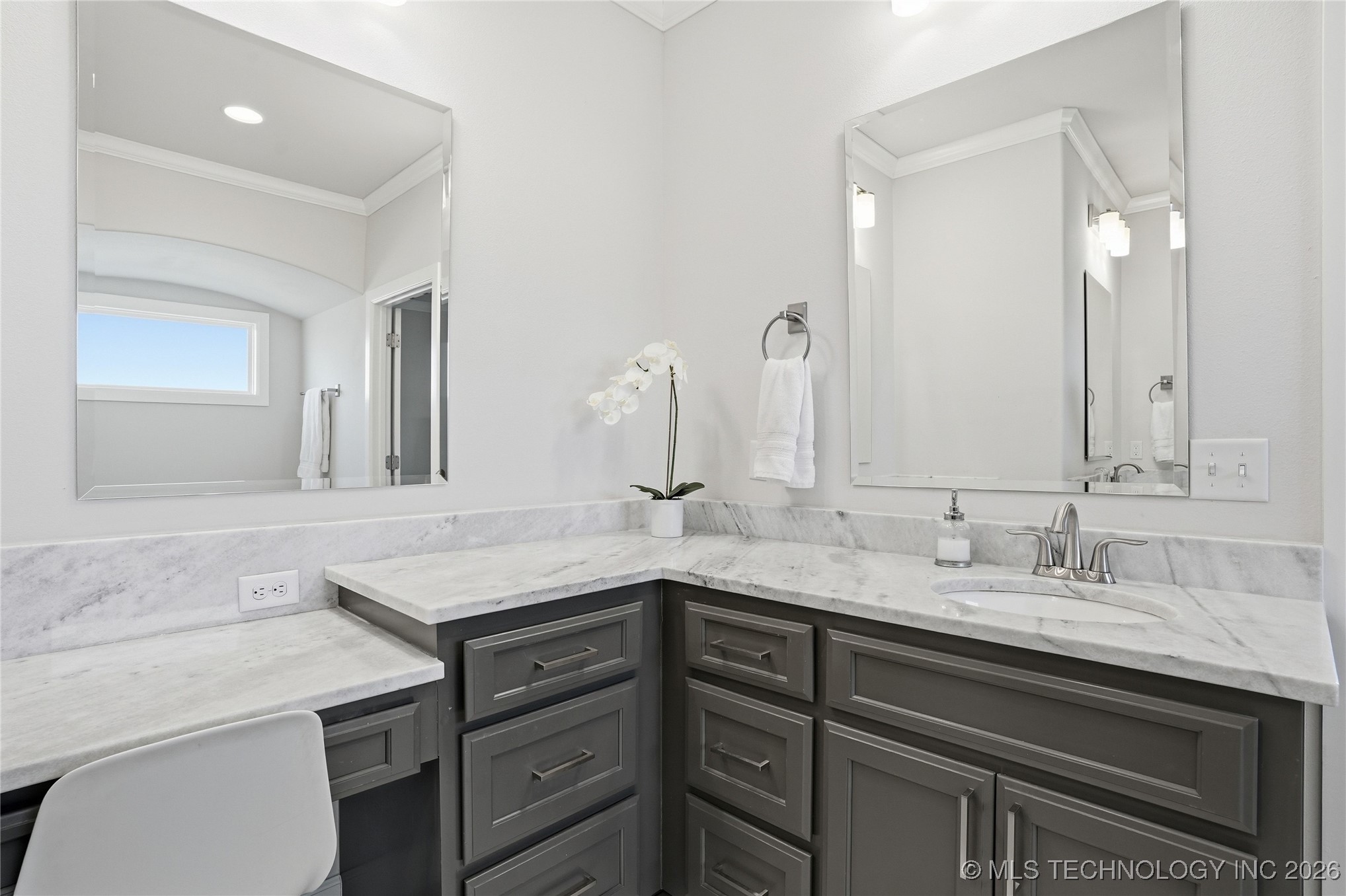 4239 E 177th Place S