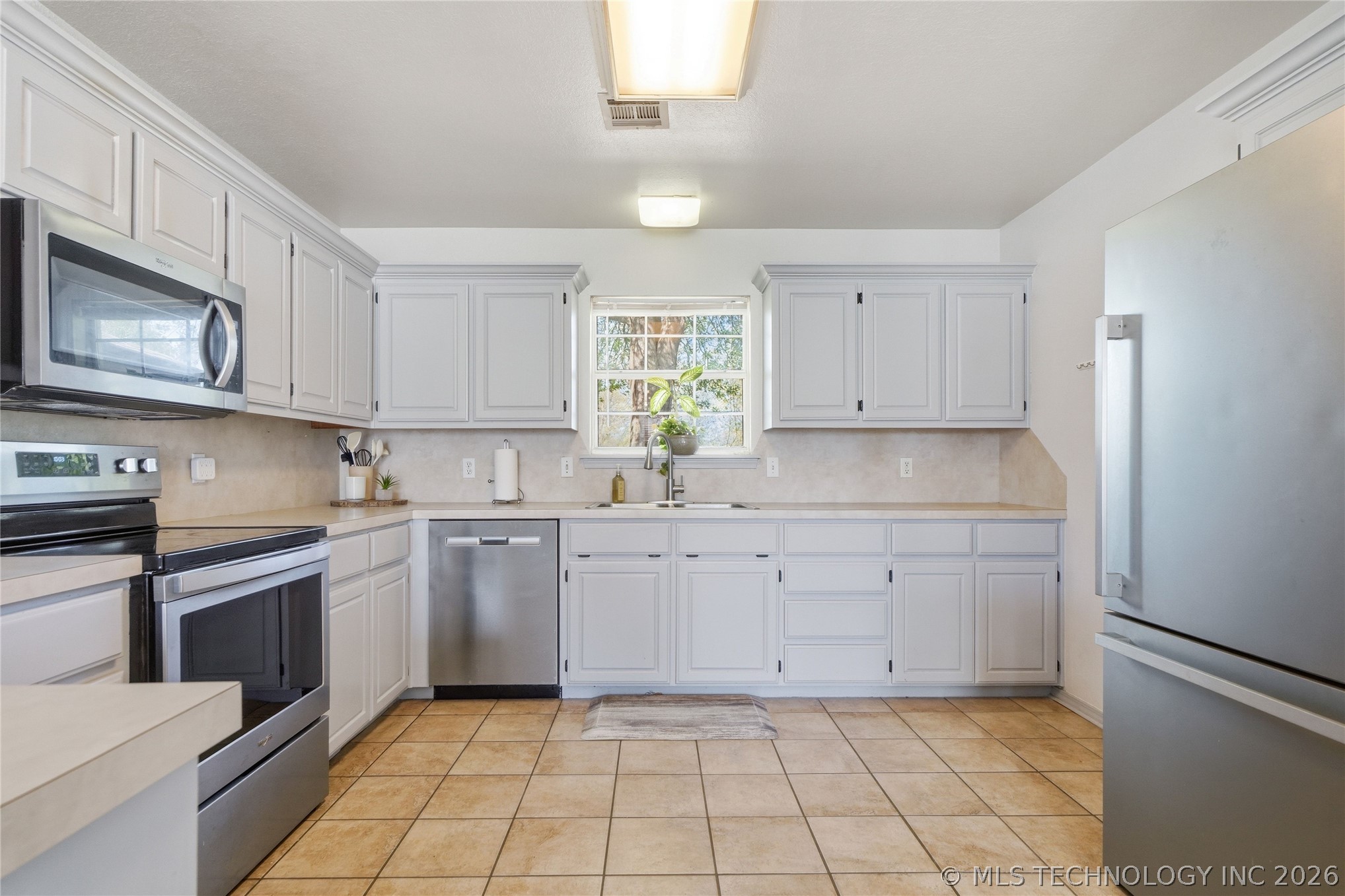 14720 S Moccasin Place