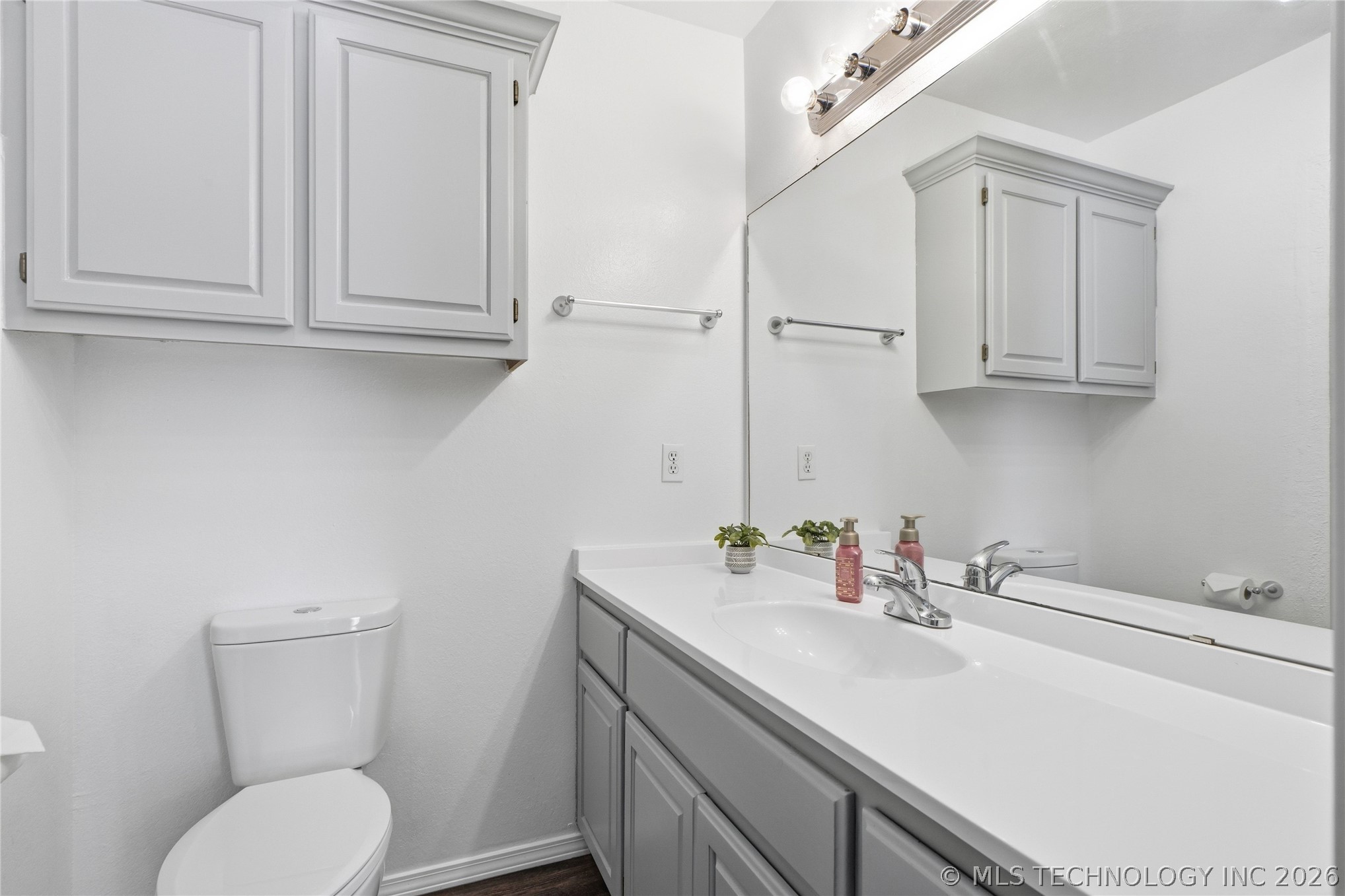 14720 S Moccasin Place