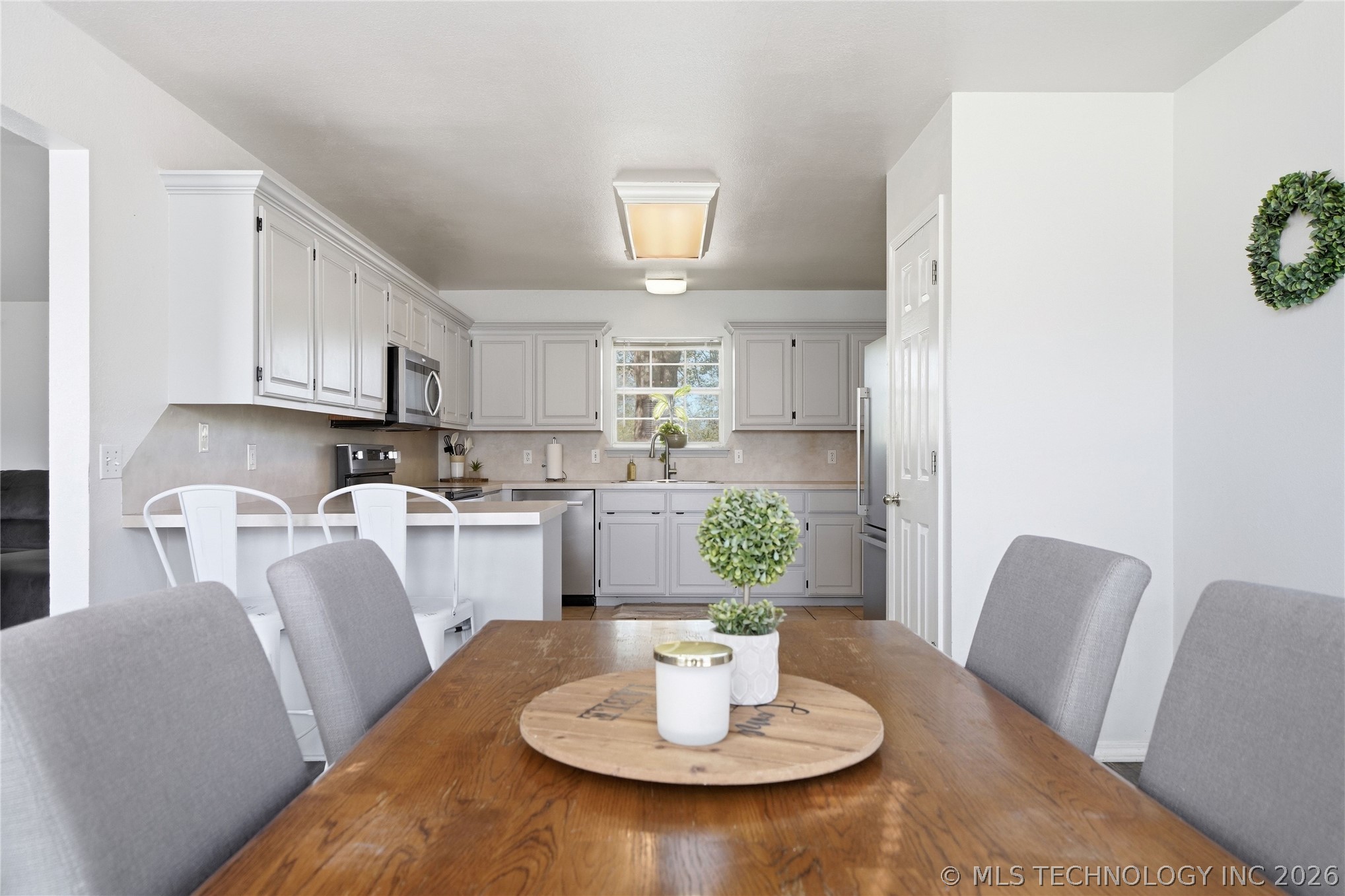 14720 S Moccasin Place