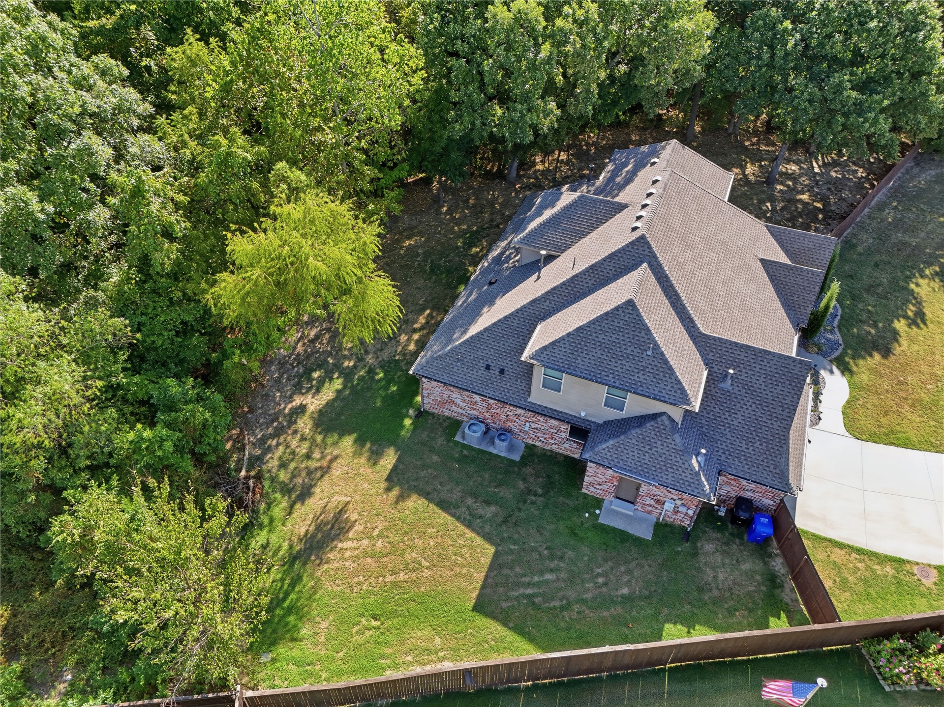 3426 W Edgewater Place