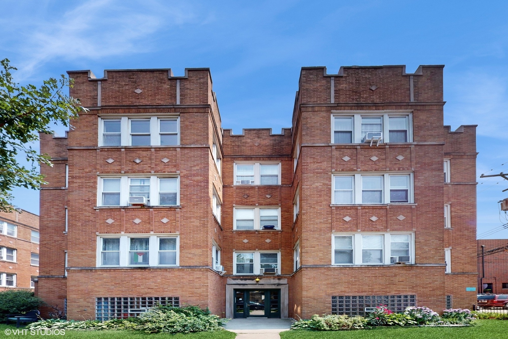 4419 N Whipple Street Unit: 3B