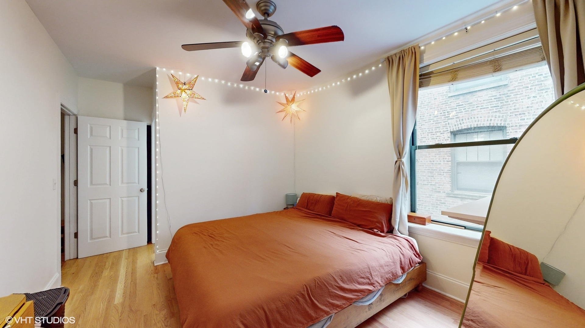 1138 W Pratt Boulevard Unit: 2S