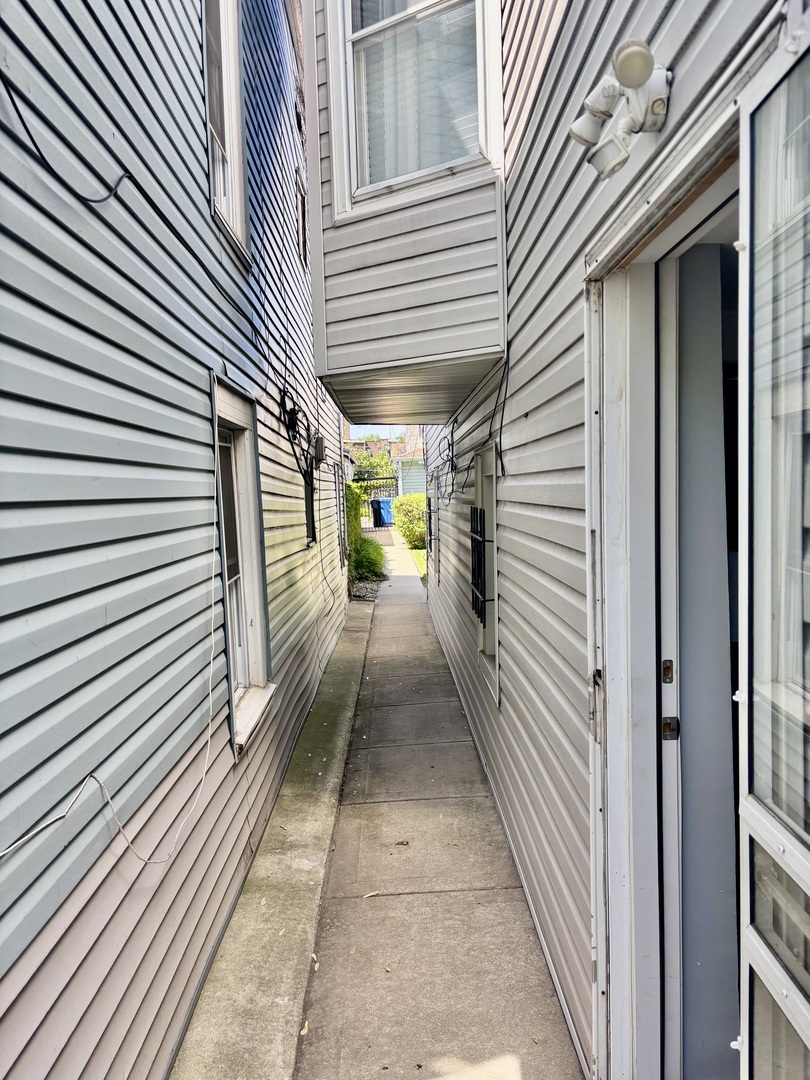 4118 N Kedzie Avenue