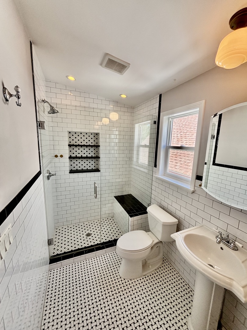 4118 N Kedzie Avenue