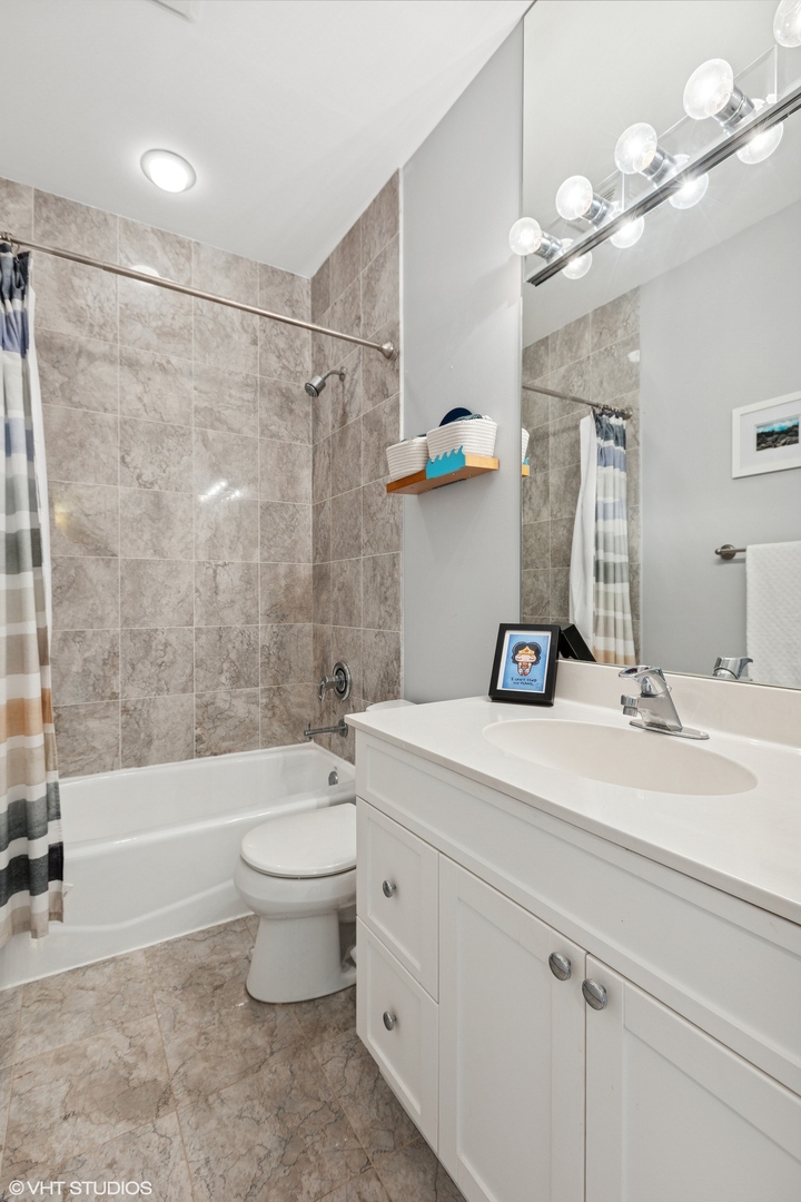 4353 N CAMPBELL Avenue Unit: 0